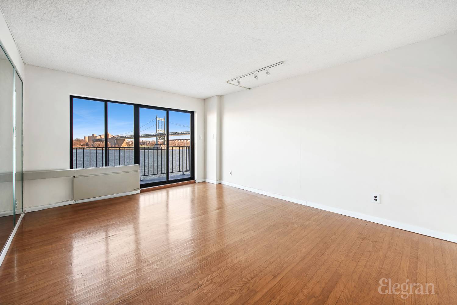 25-40 Shore Boulevard 4M