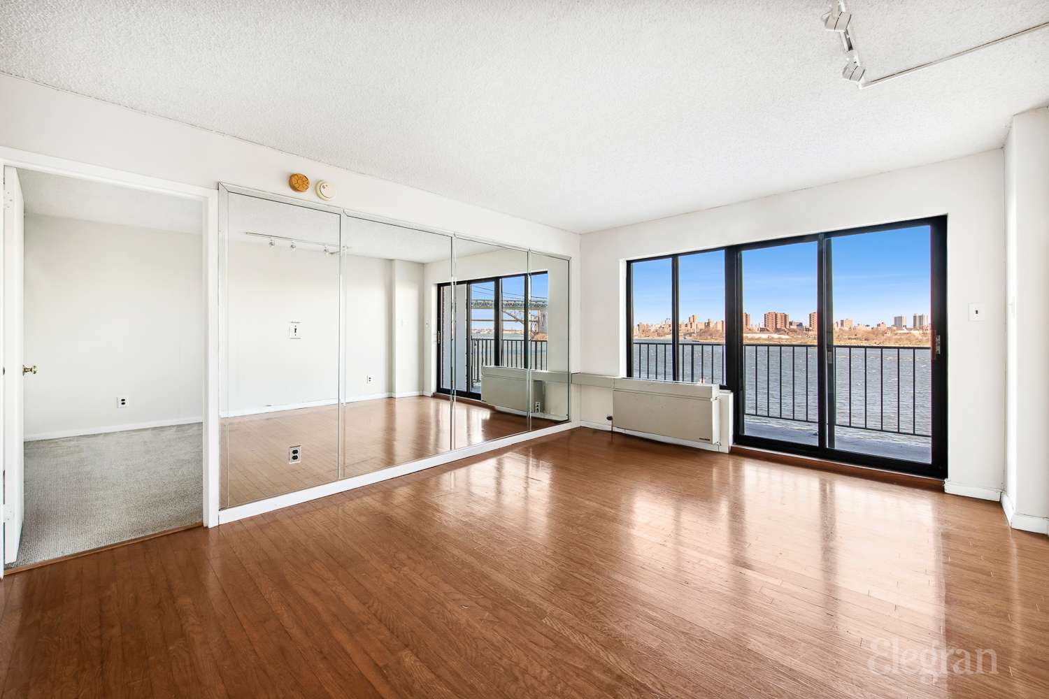 25-40 Shore Boulevard 4M