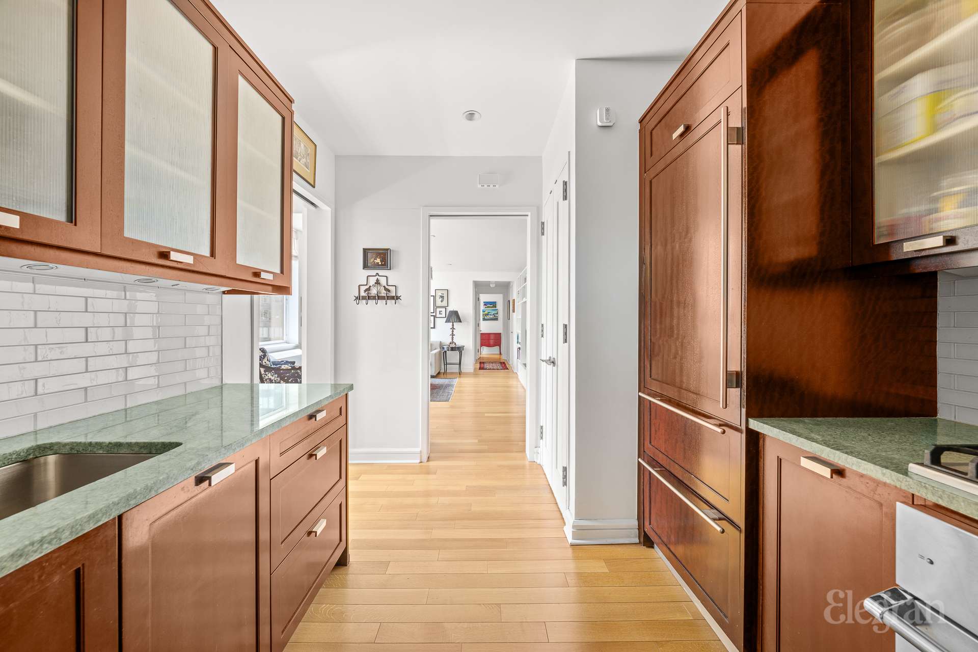 80 Riverside Boulevard 19B