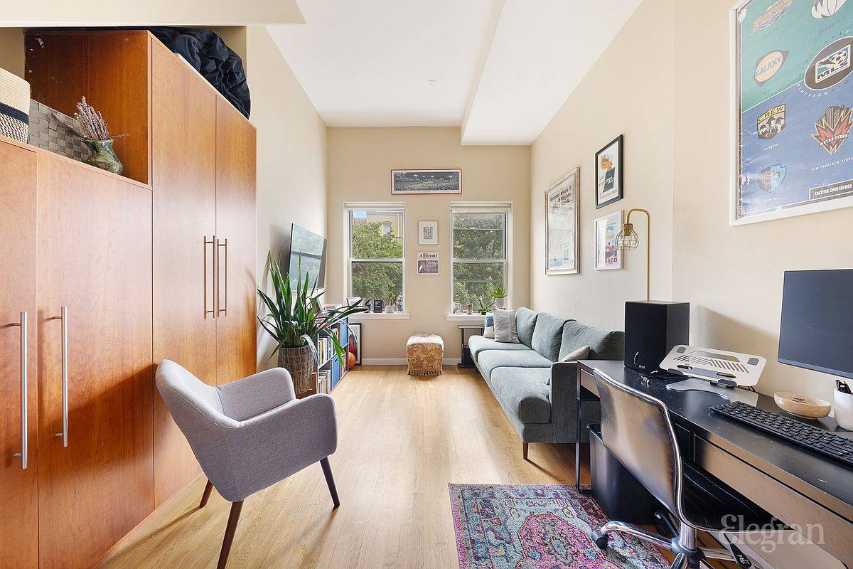 240 Kingsland Avenue 3R