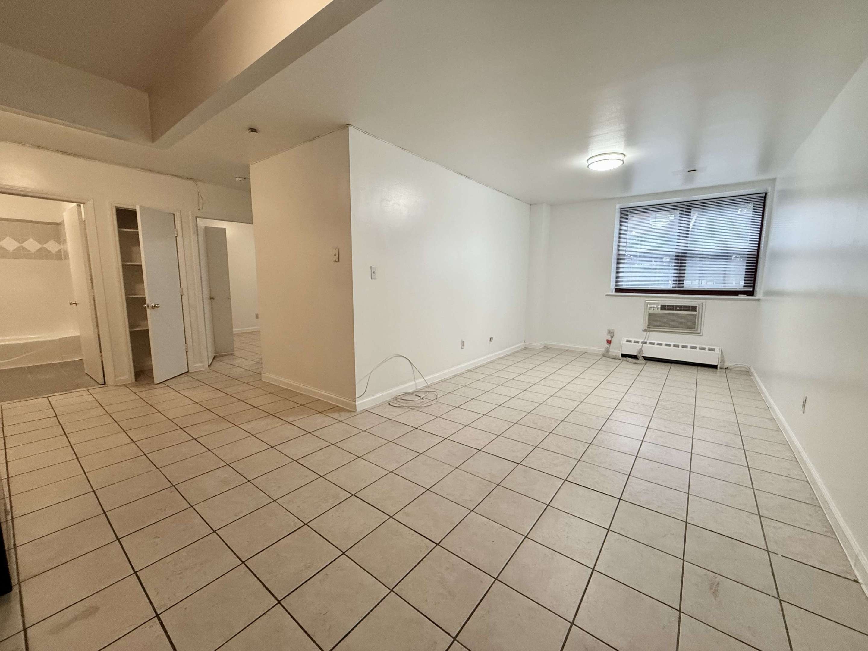 535 W 51st Street LH