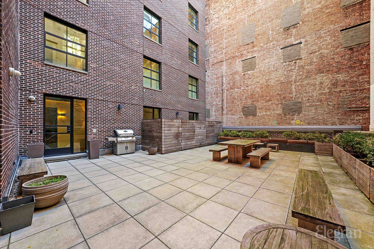 456 W 19th Street 4/5D