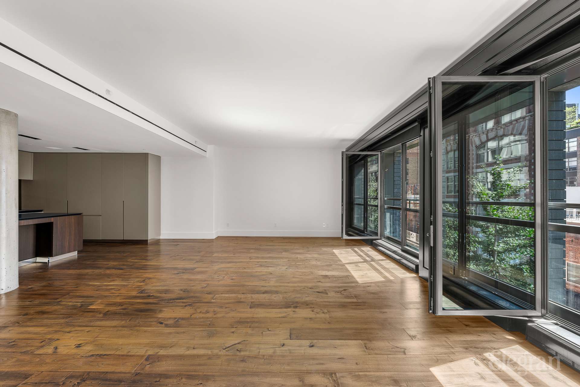 155 W 18th Street 404