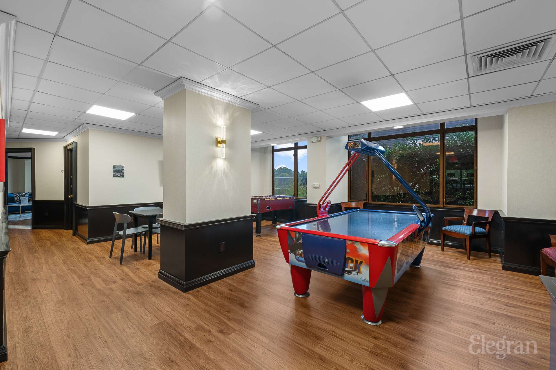 112-01 Boulevard 16F