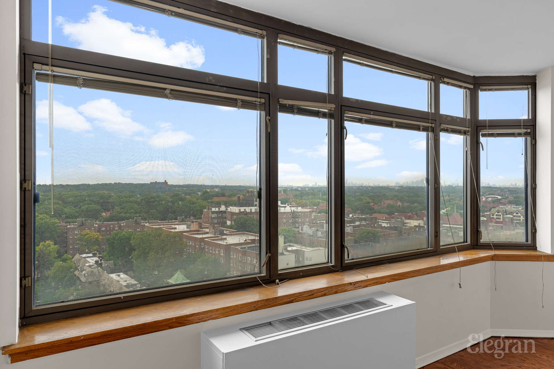 112-01 Boulevard 16F