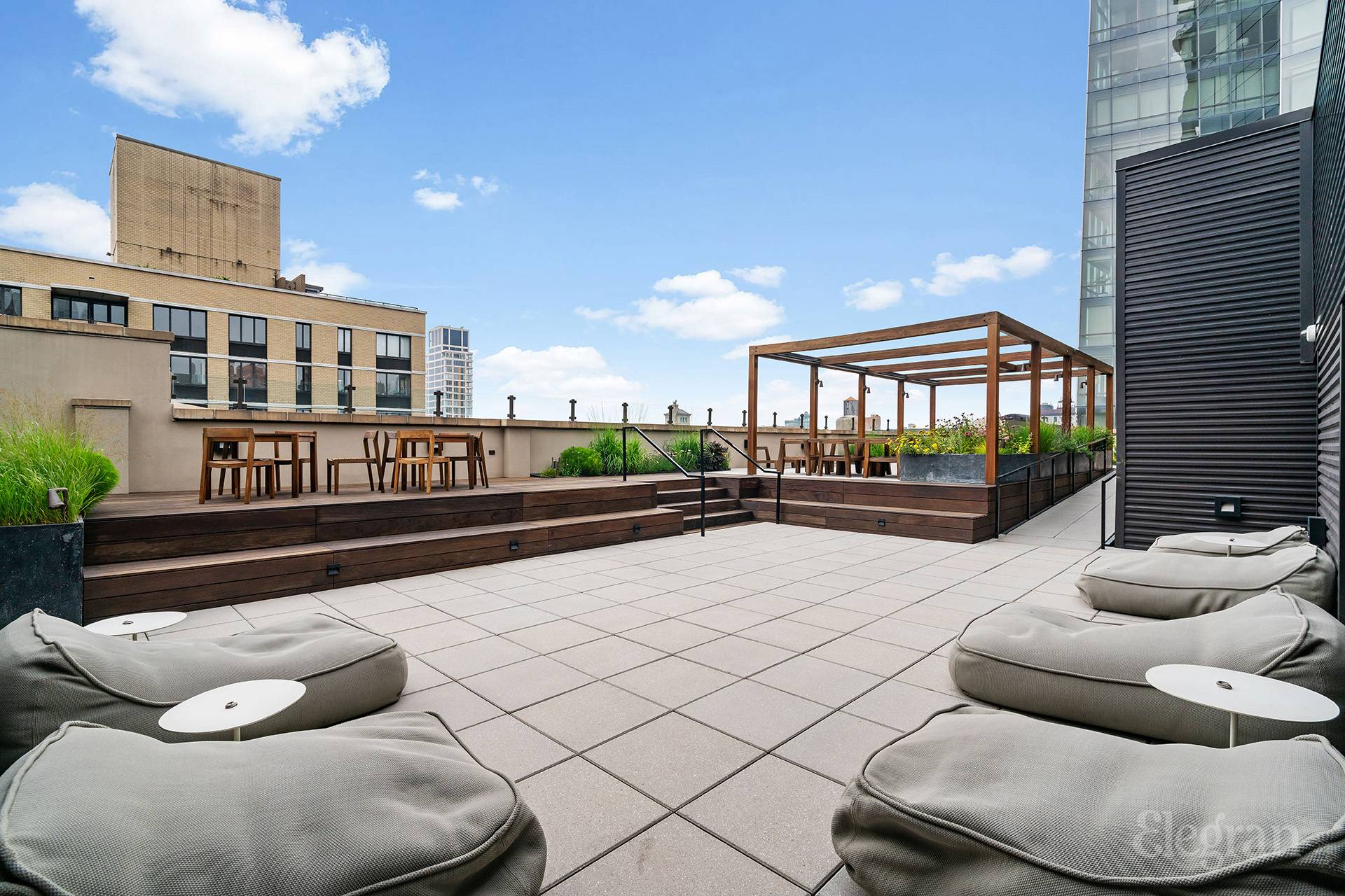 404 Park Avenue S 4A