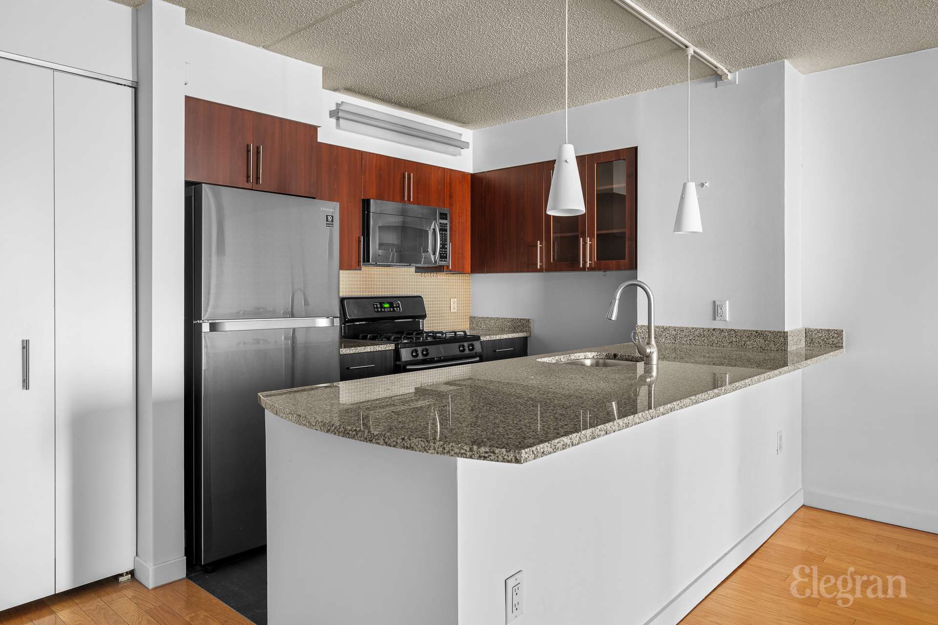 555 W 23rd Street S7M