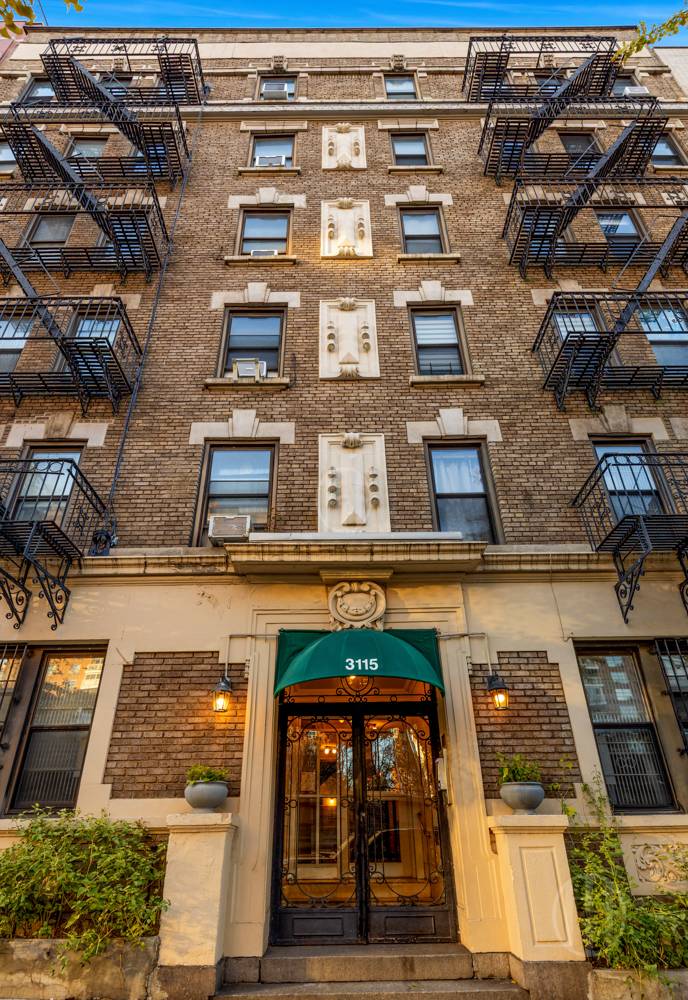 3115 Broadway 61