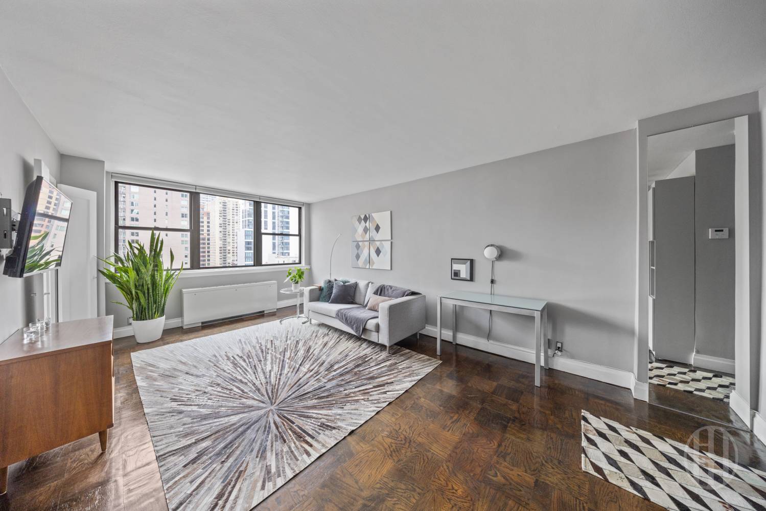 225 E 36th Street 14m