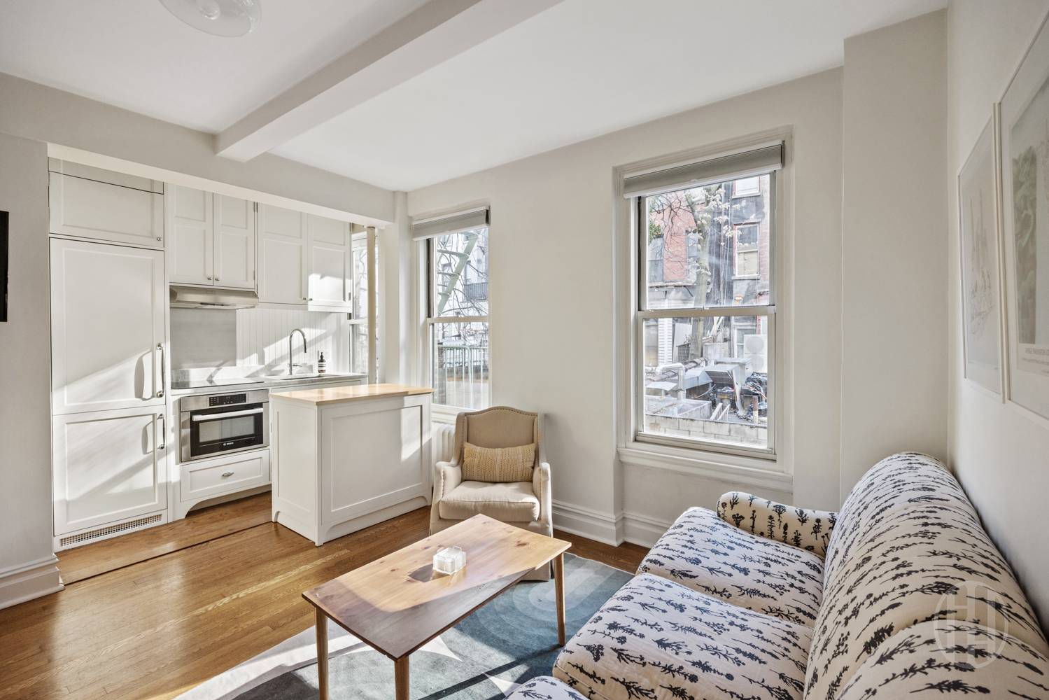 325 W 45th Street 311