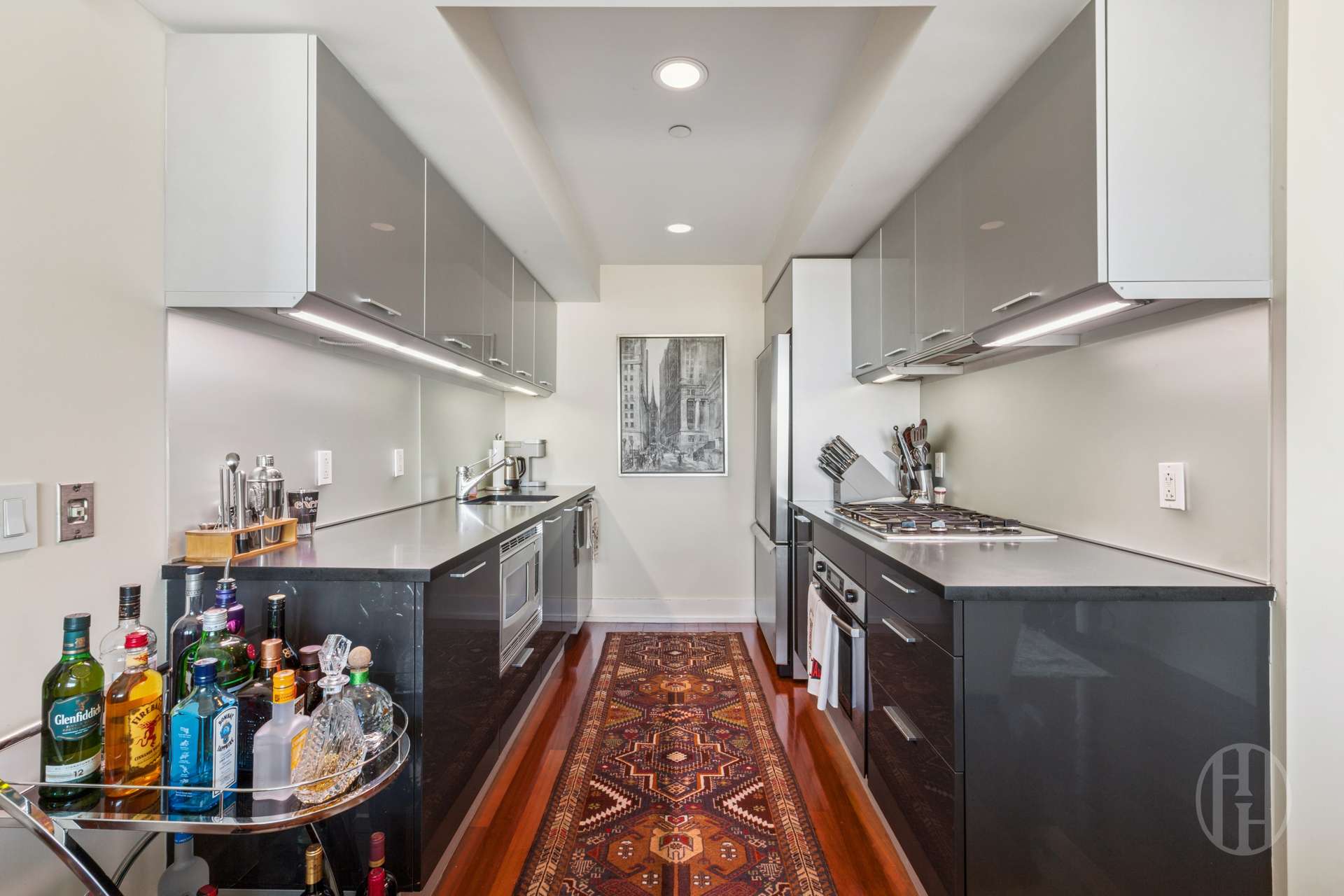 350 W 42nd Street 56C