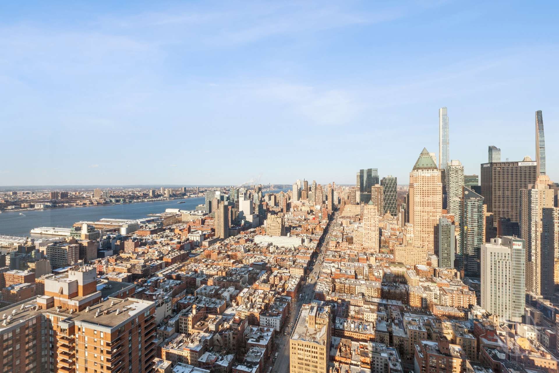 350 W 42nd Street 56C