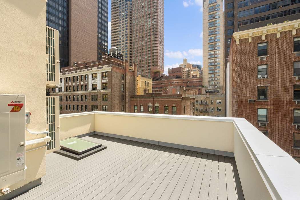 221 E 48th Street PH