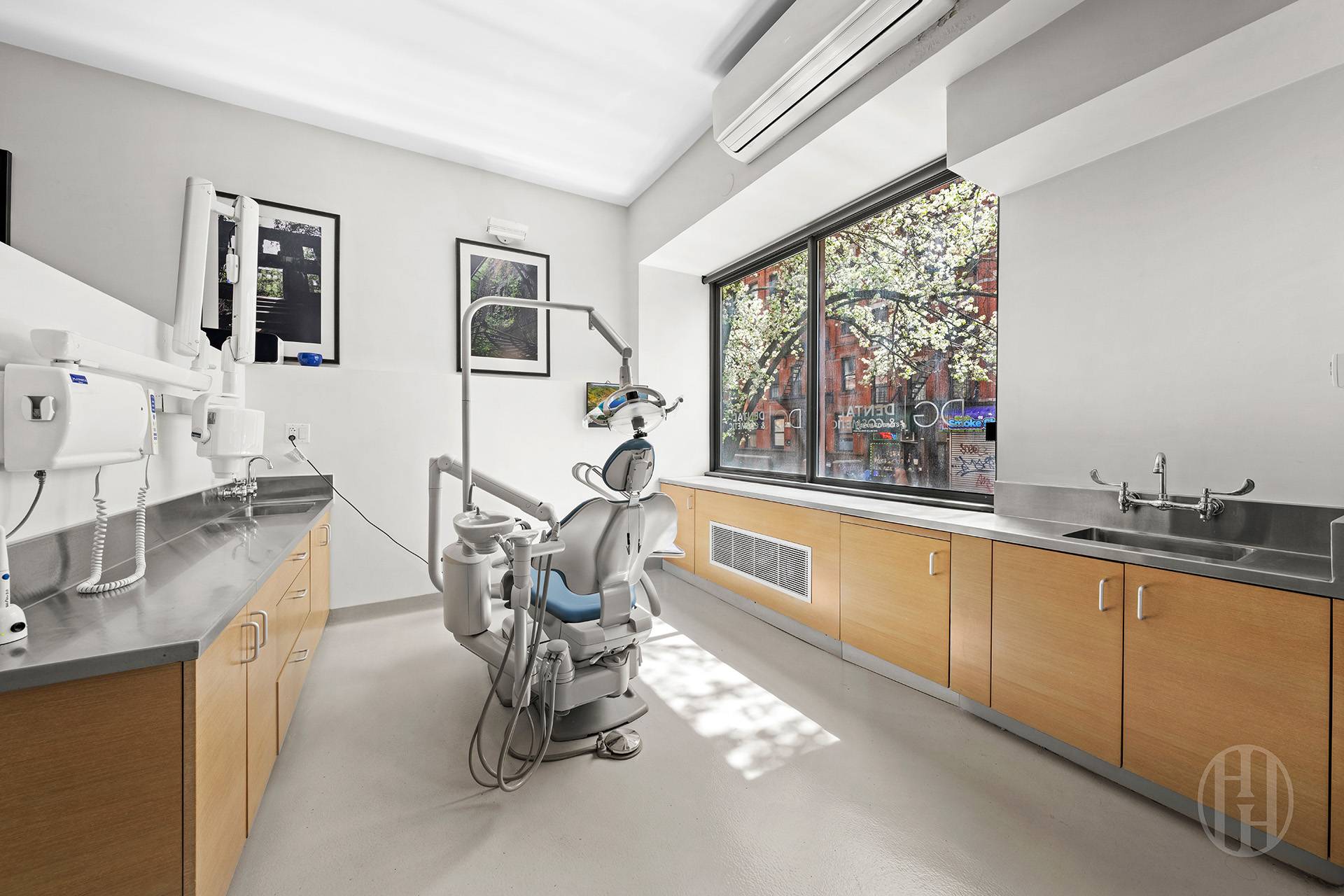 367 W 49th Street TH 1D