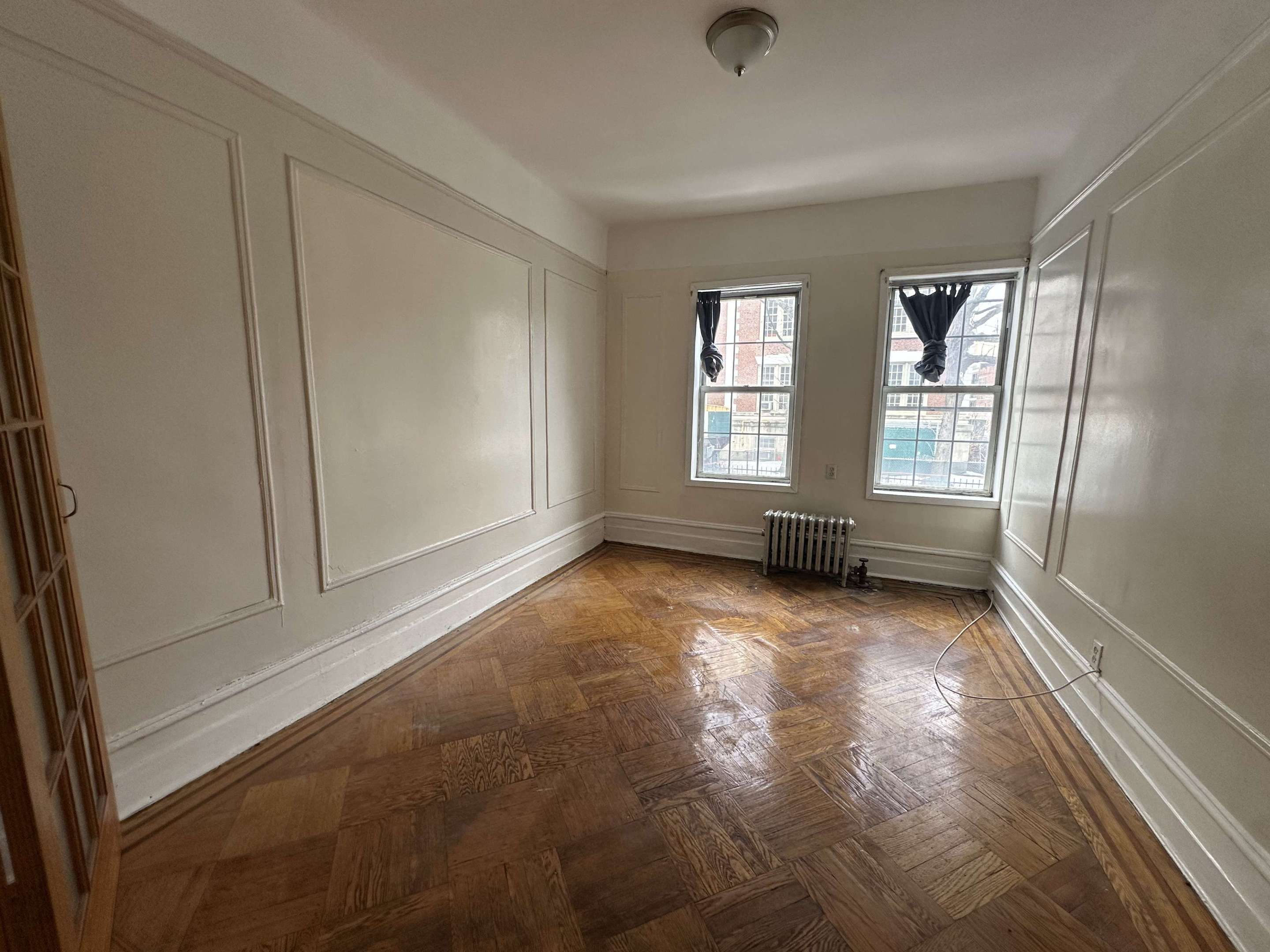 28-18 41st Avenue 2R