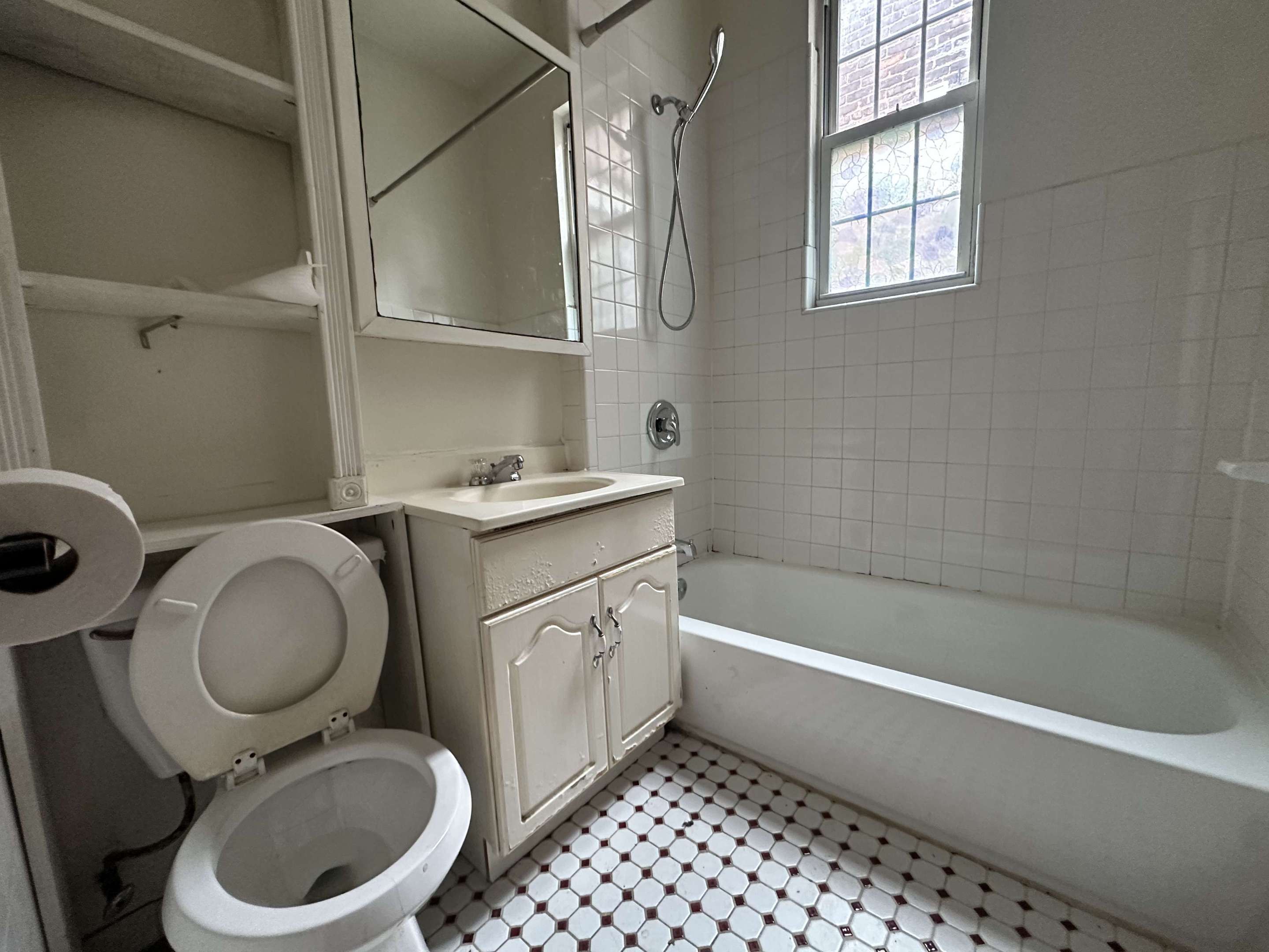 28-18 41st Avenue 2R