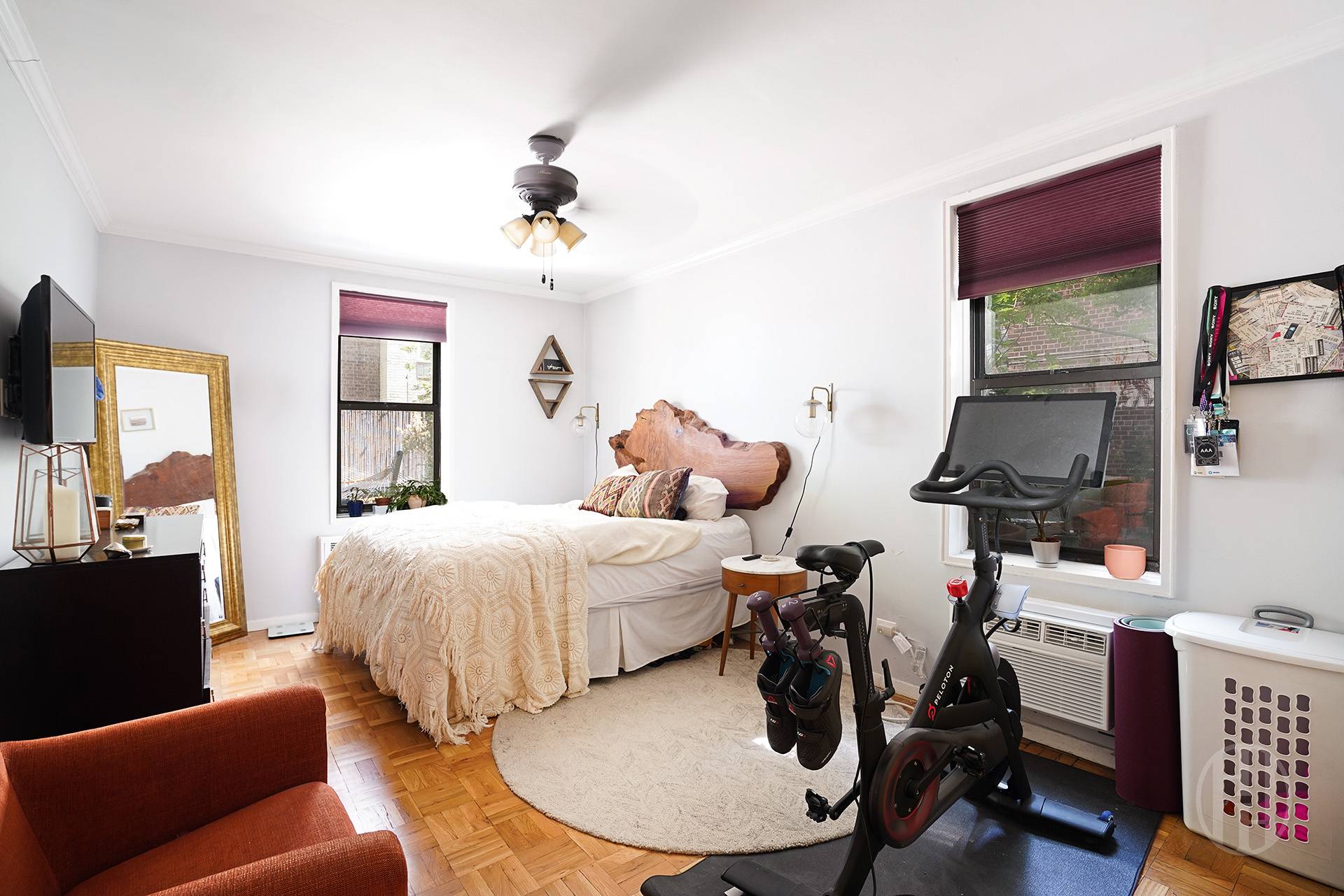 211 E 18th Street 1M