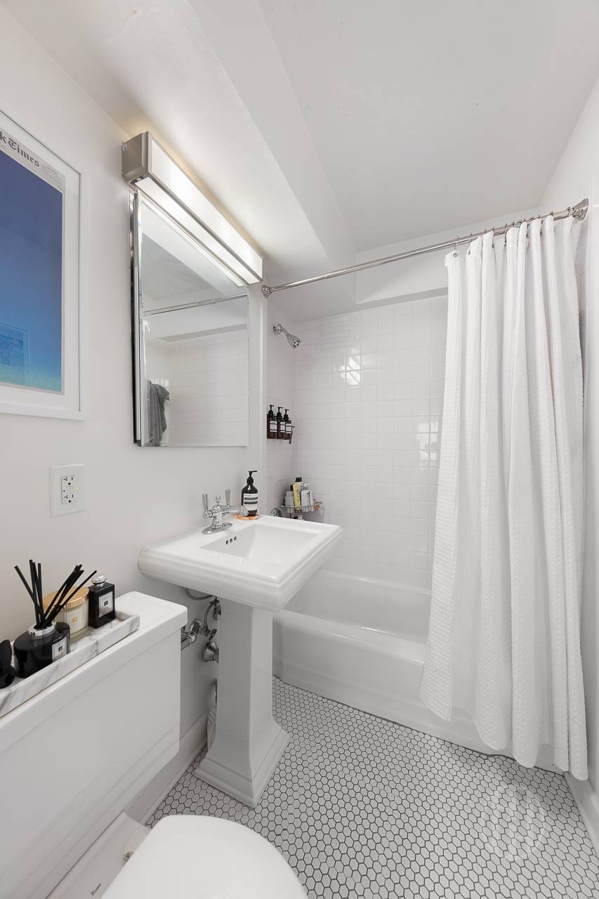200 E 78th Street 7E