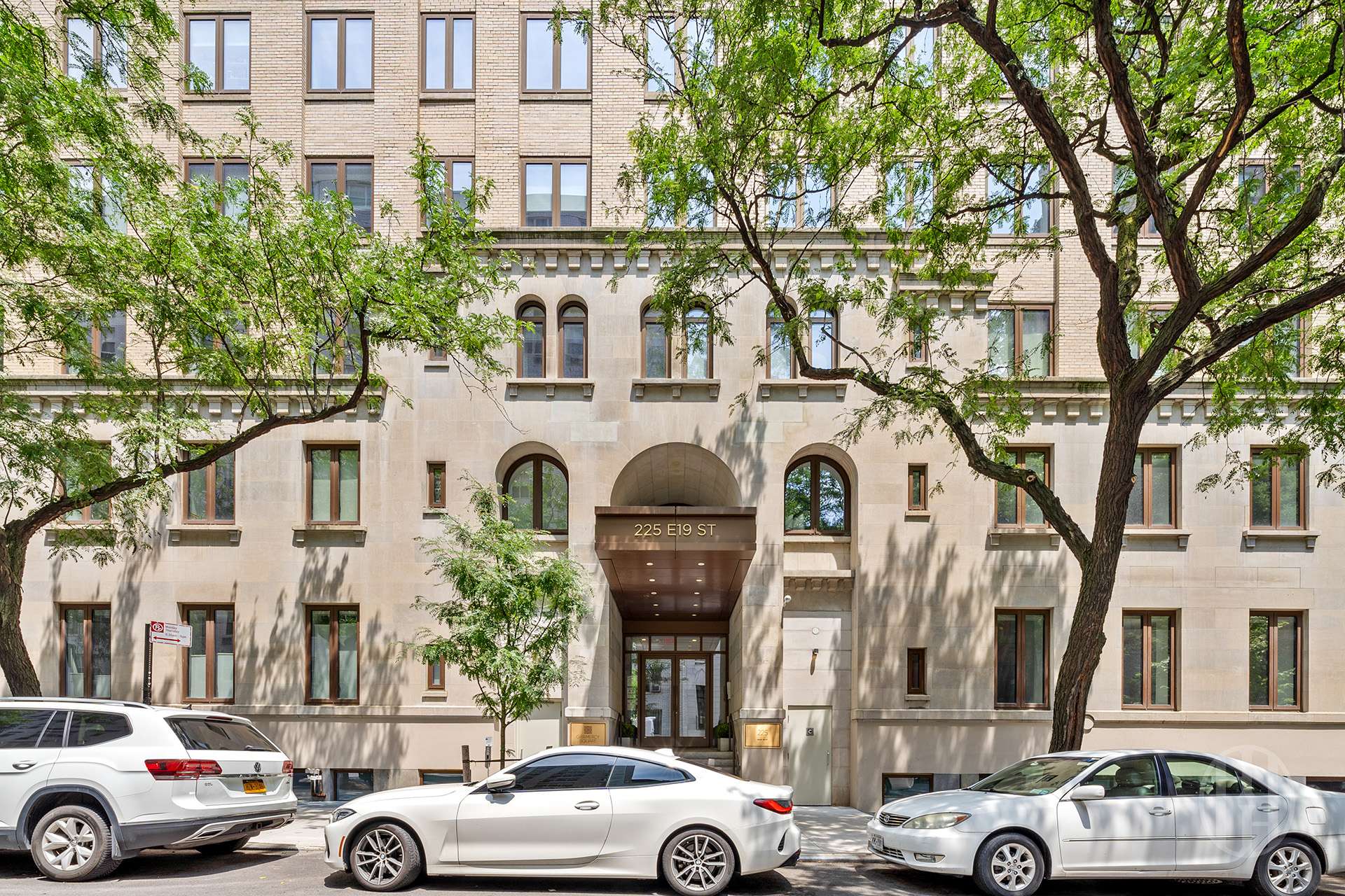 225 E 19th Street 203