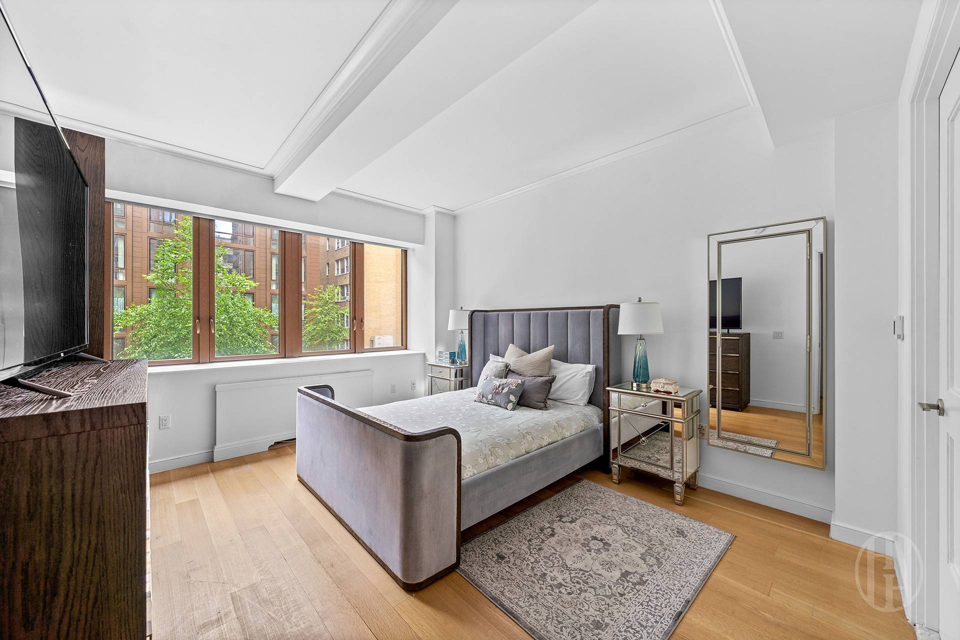 225 E 19th Street 203