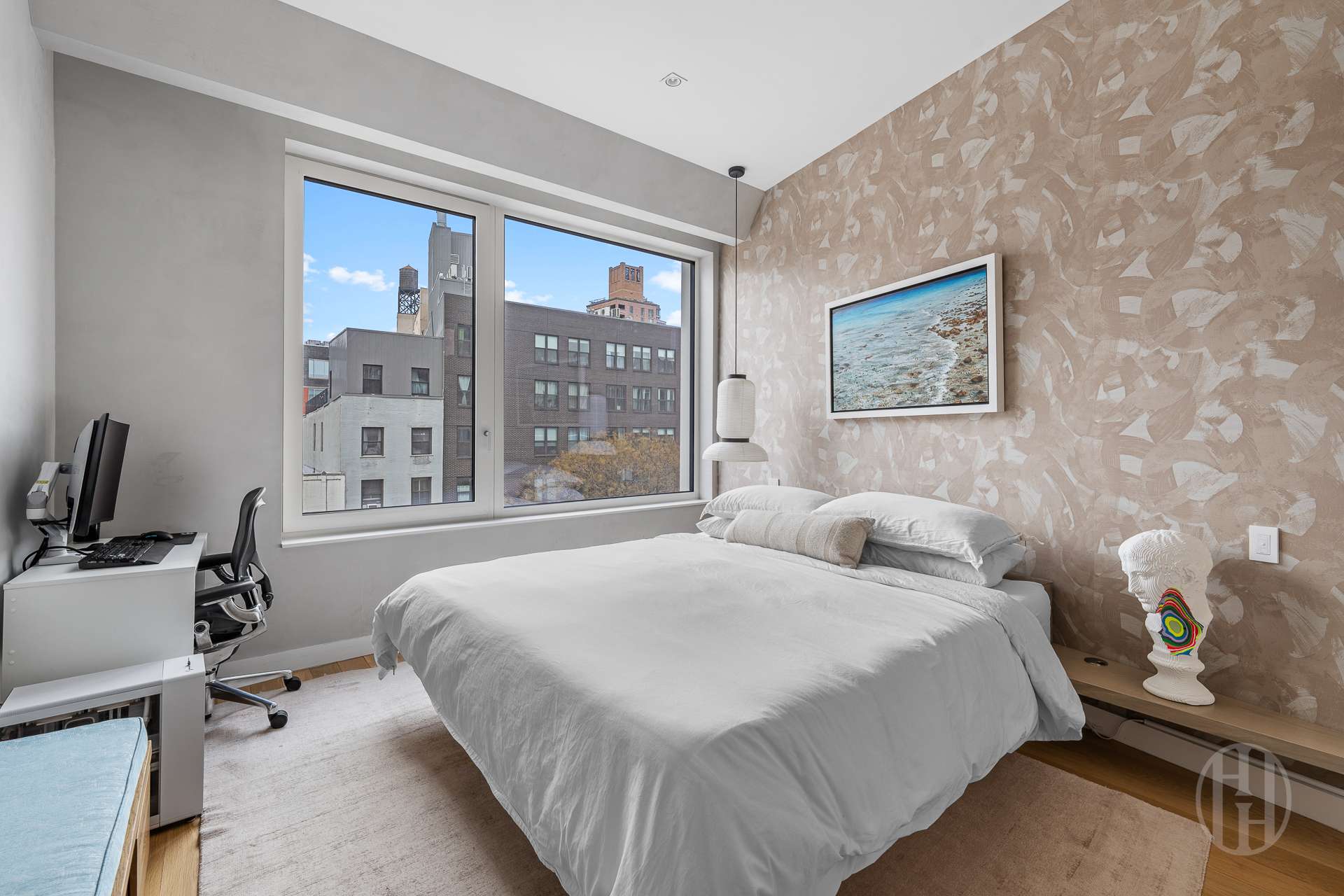 32 E 1st Street 4D