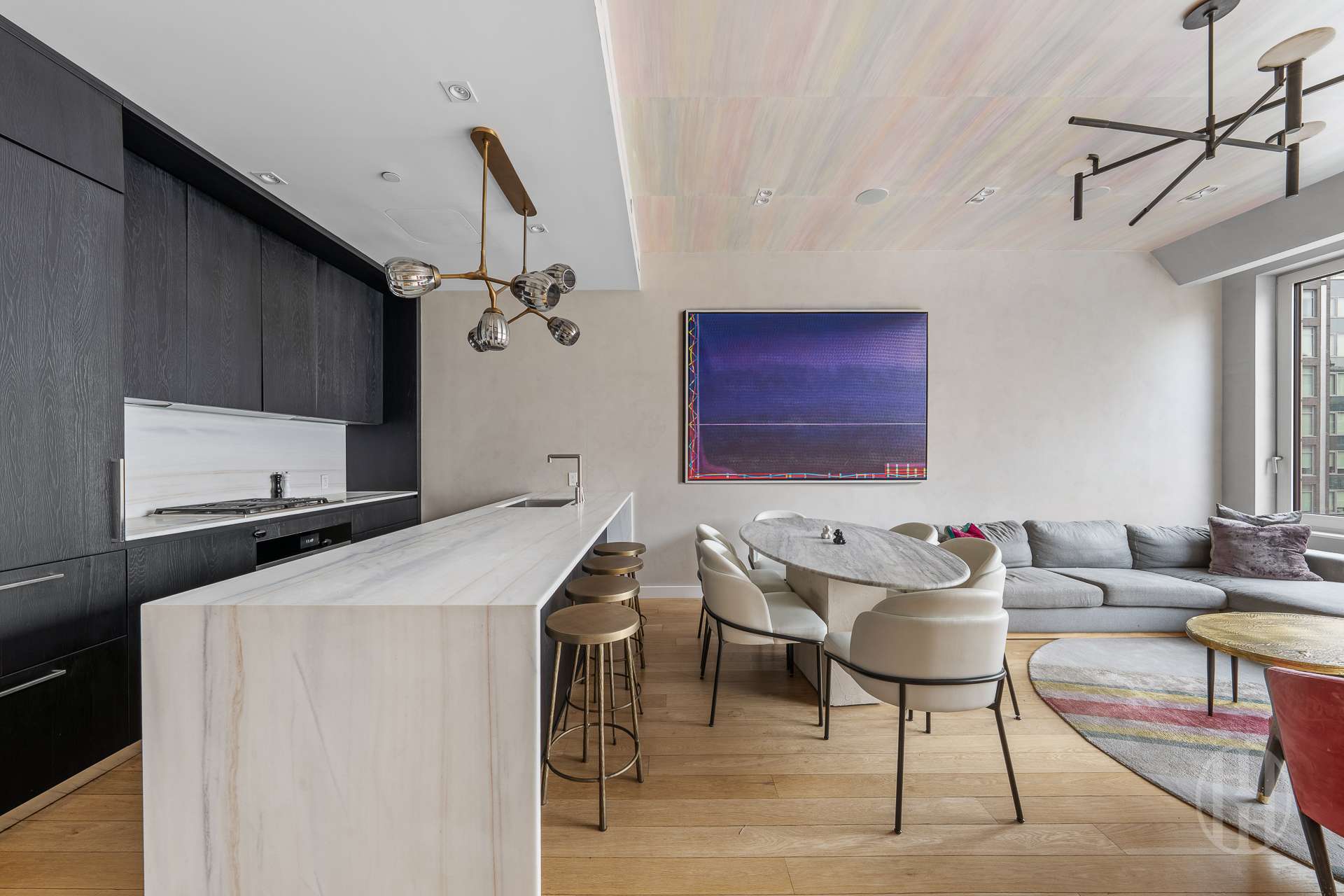 32 E 1st Street 4D