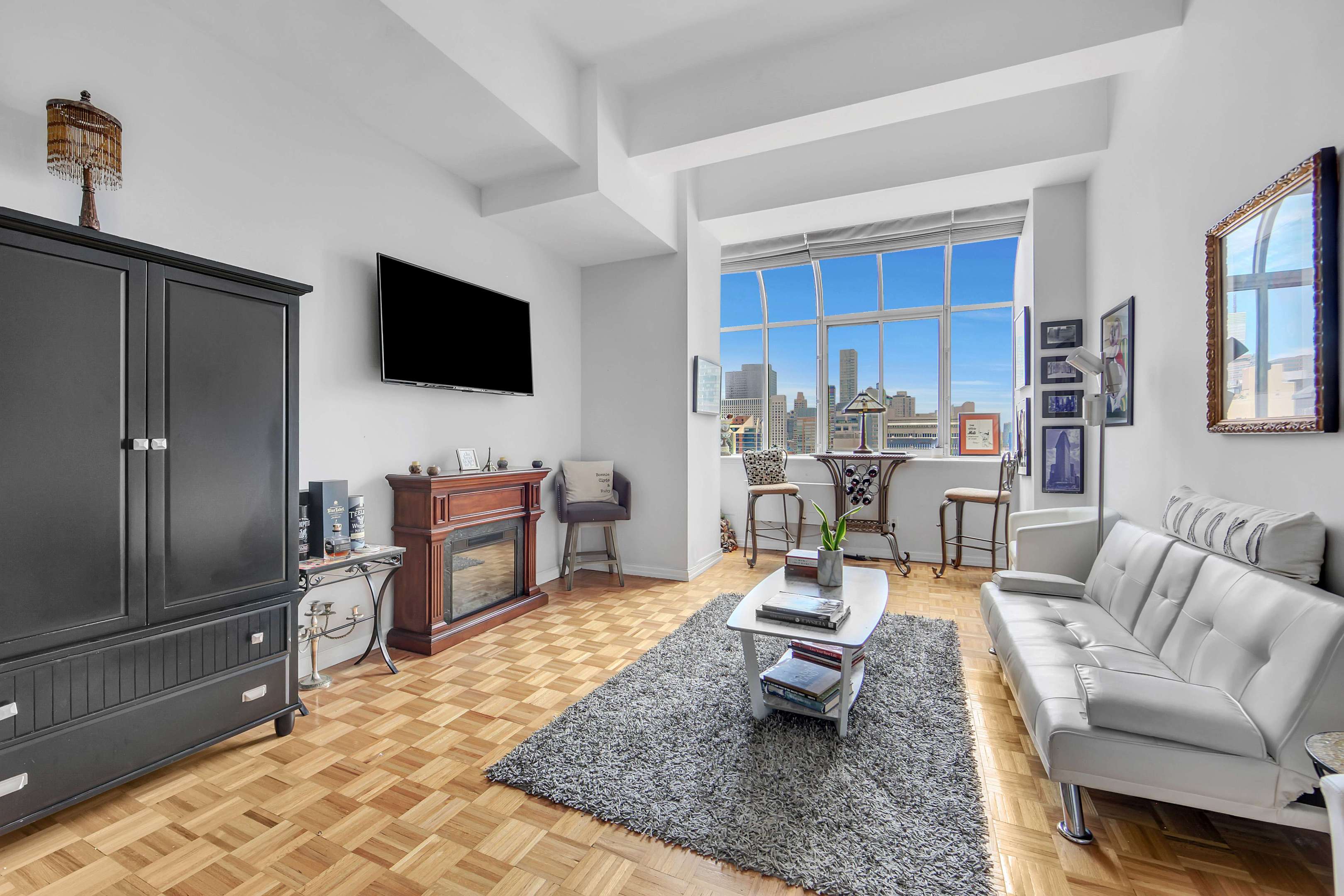 310 E 46th Street 21f