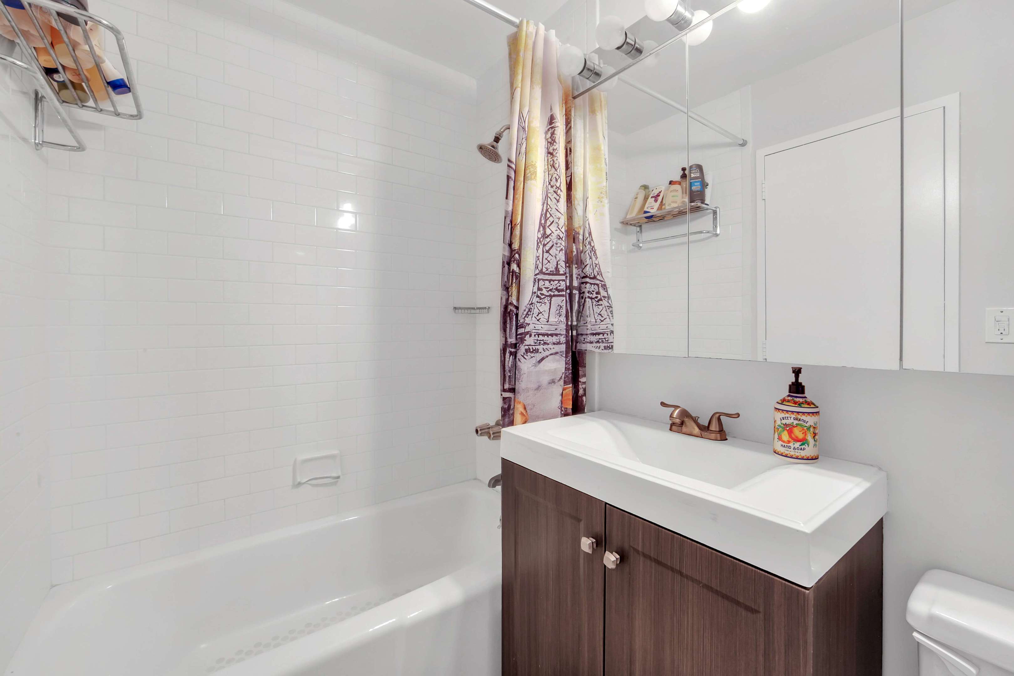310 E 46th Street 21f