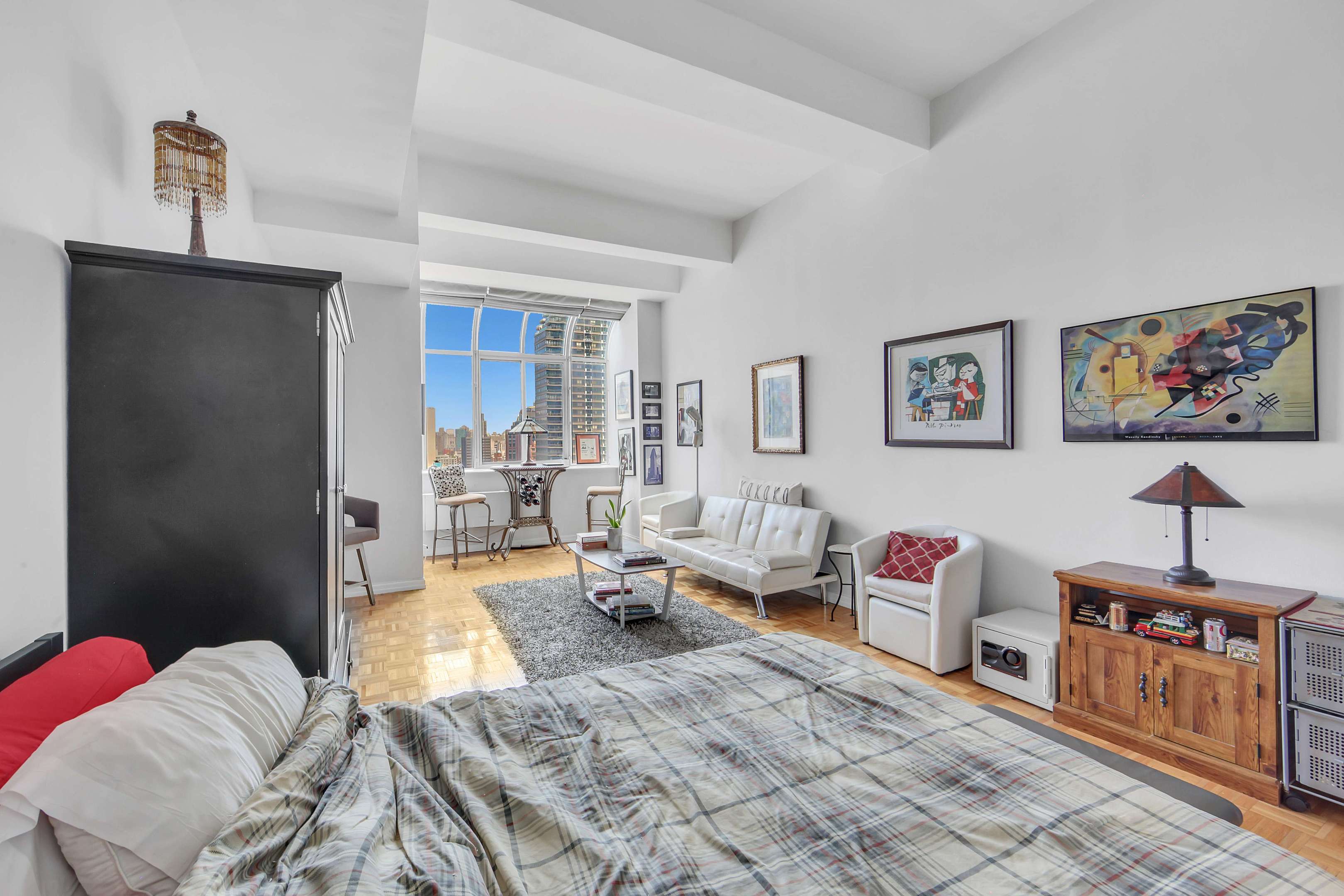 310 E 46th Street 21f