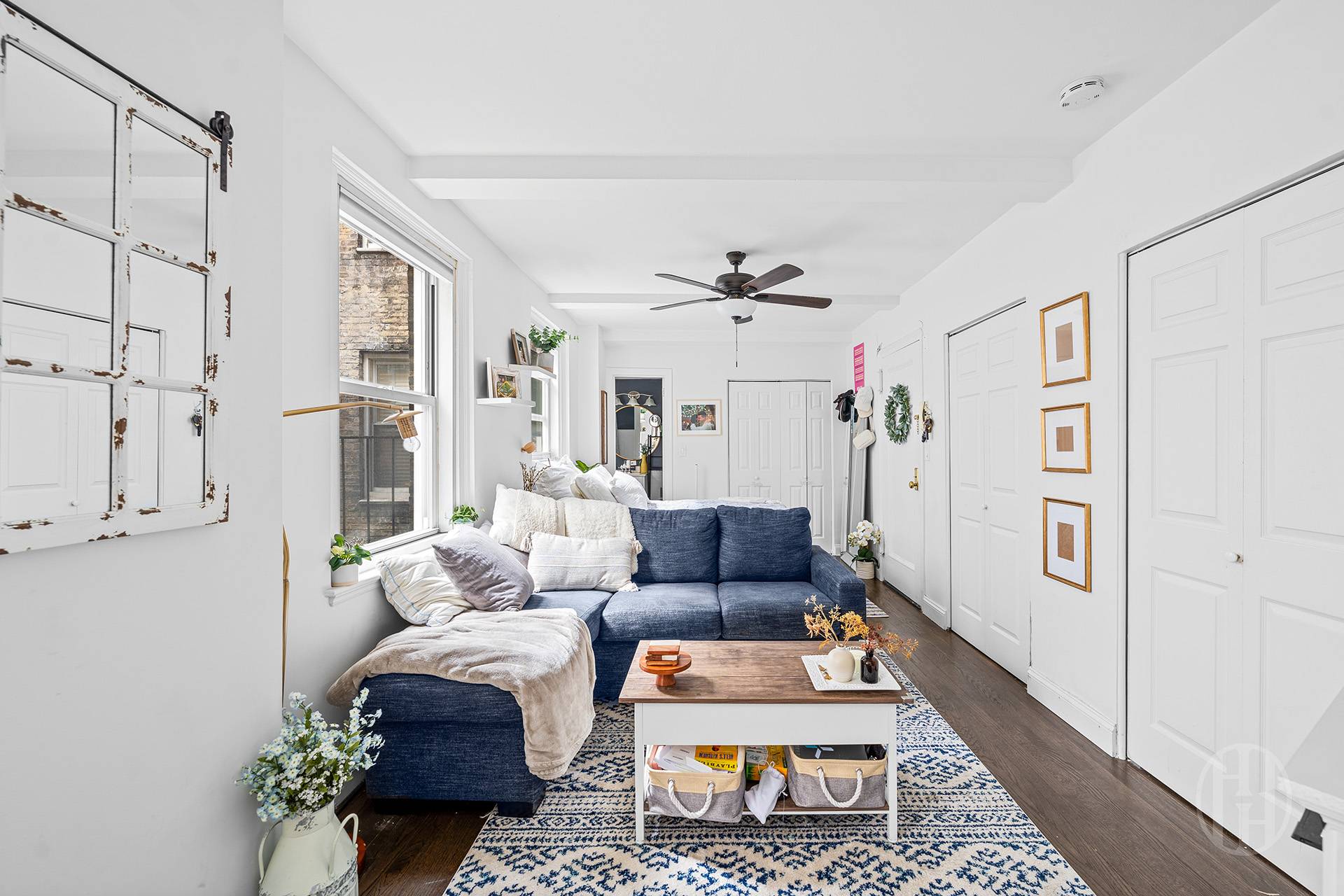 321 E 43rd Street 815