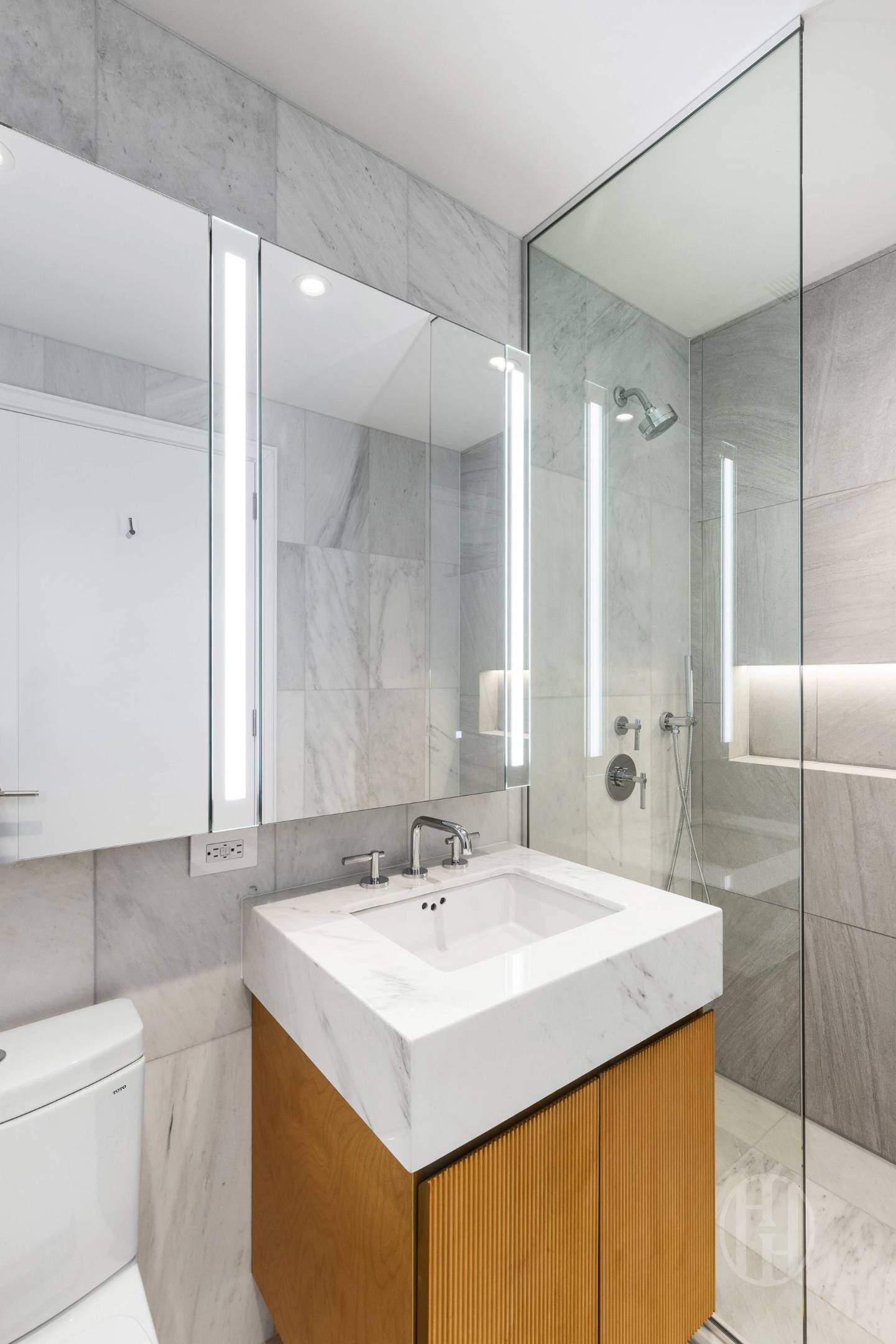 300 W 30th Street 4E