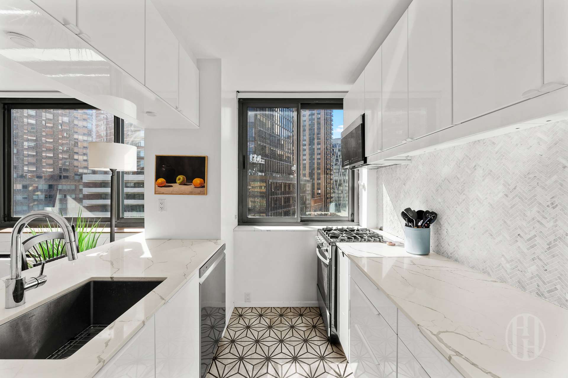 2000 Broadway 7H