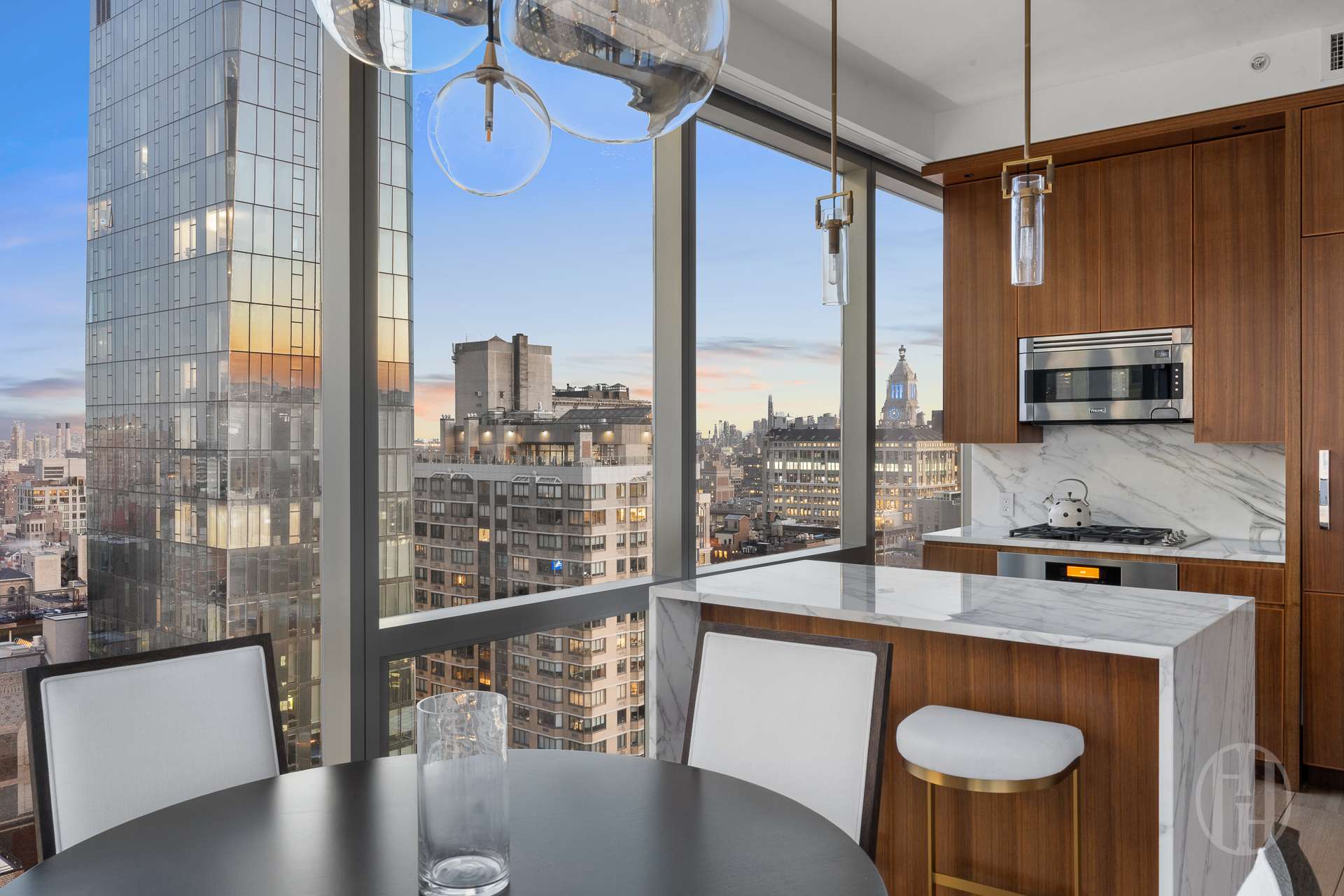 23 E 22nd Street 28B