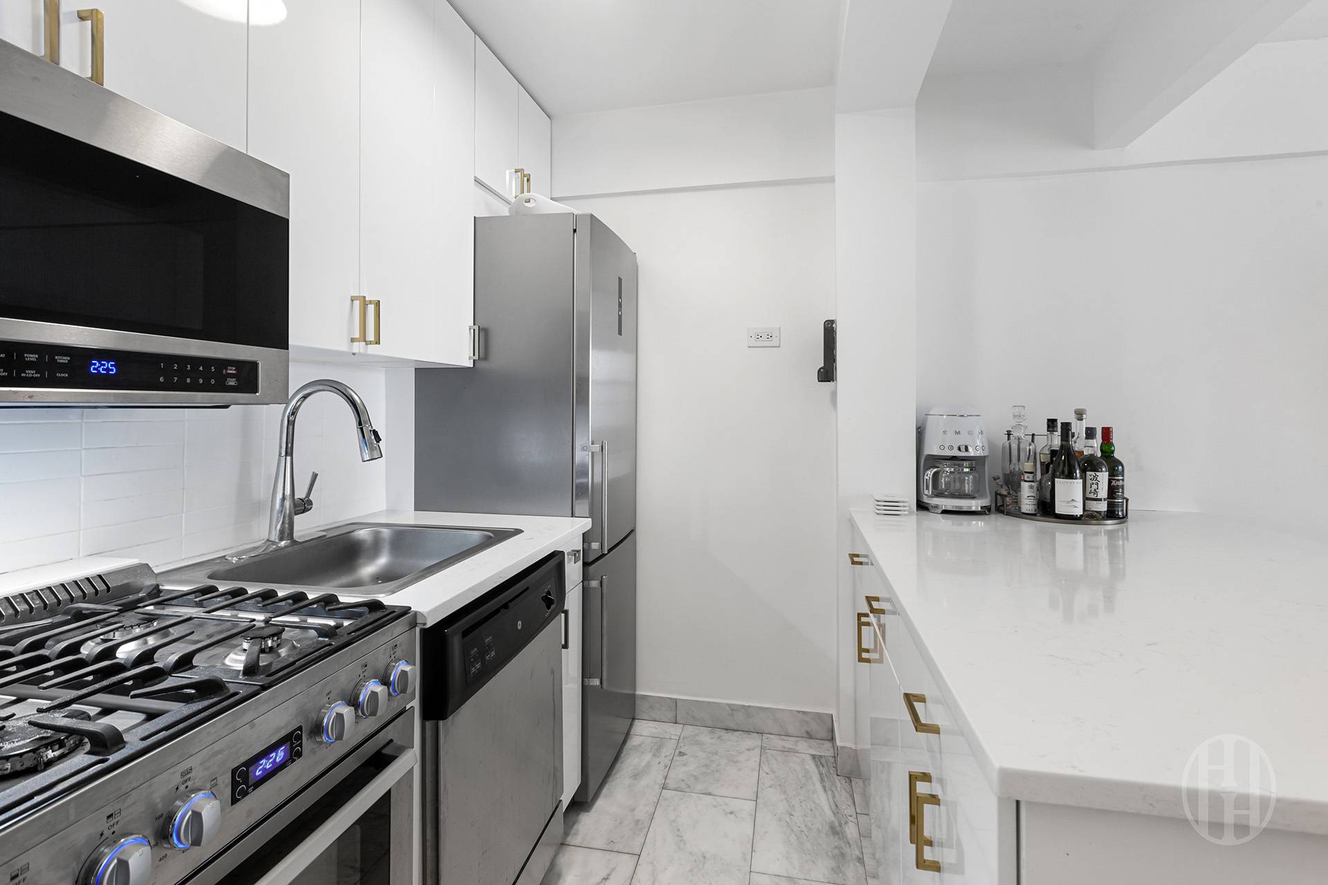 345 E 54th Street 3B