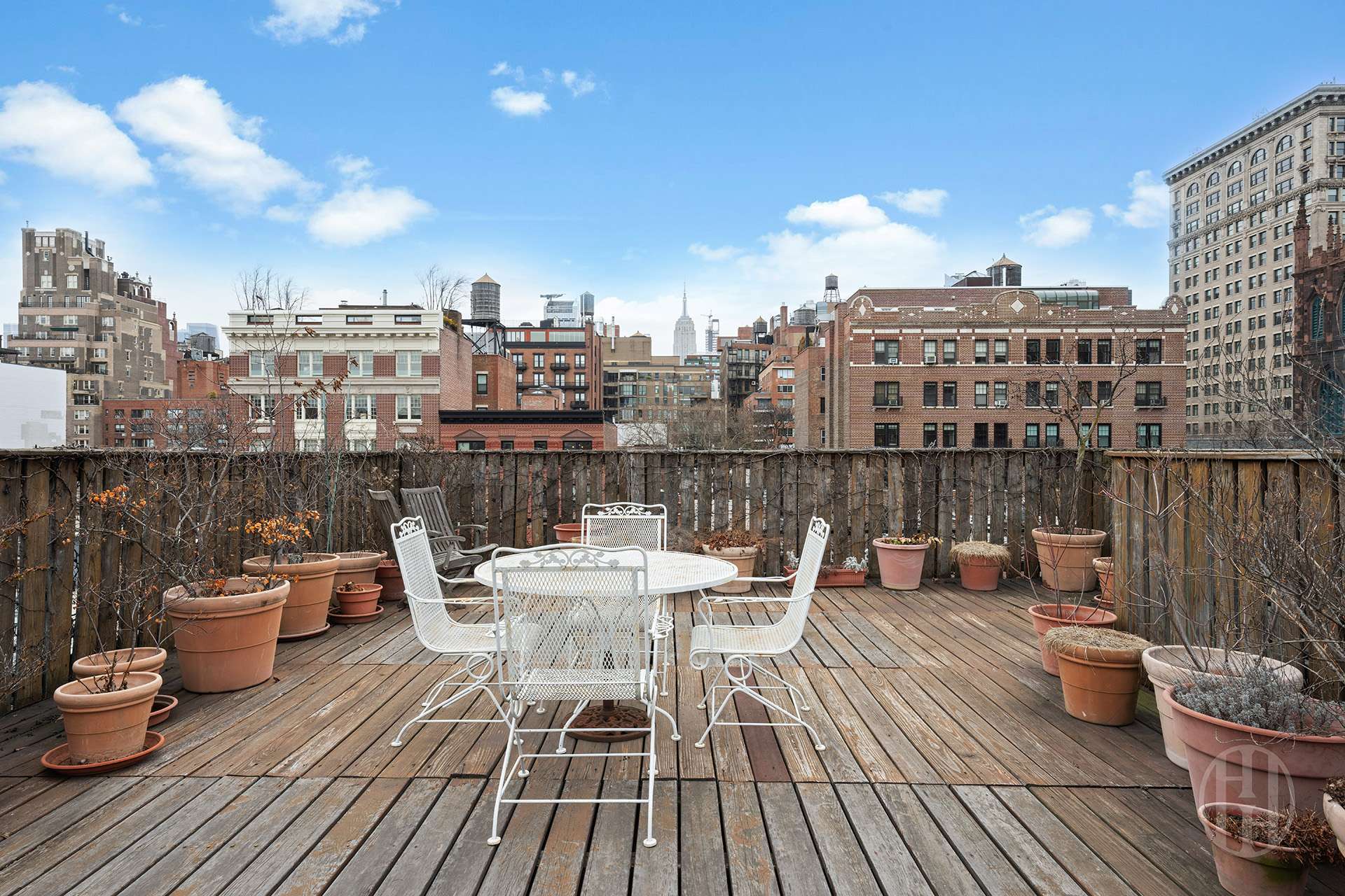 17 W 10th Street 1N