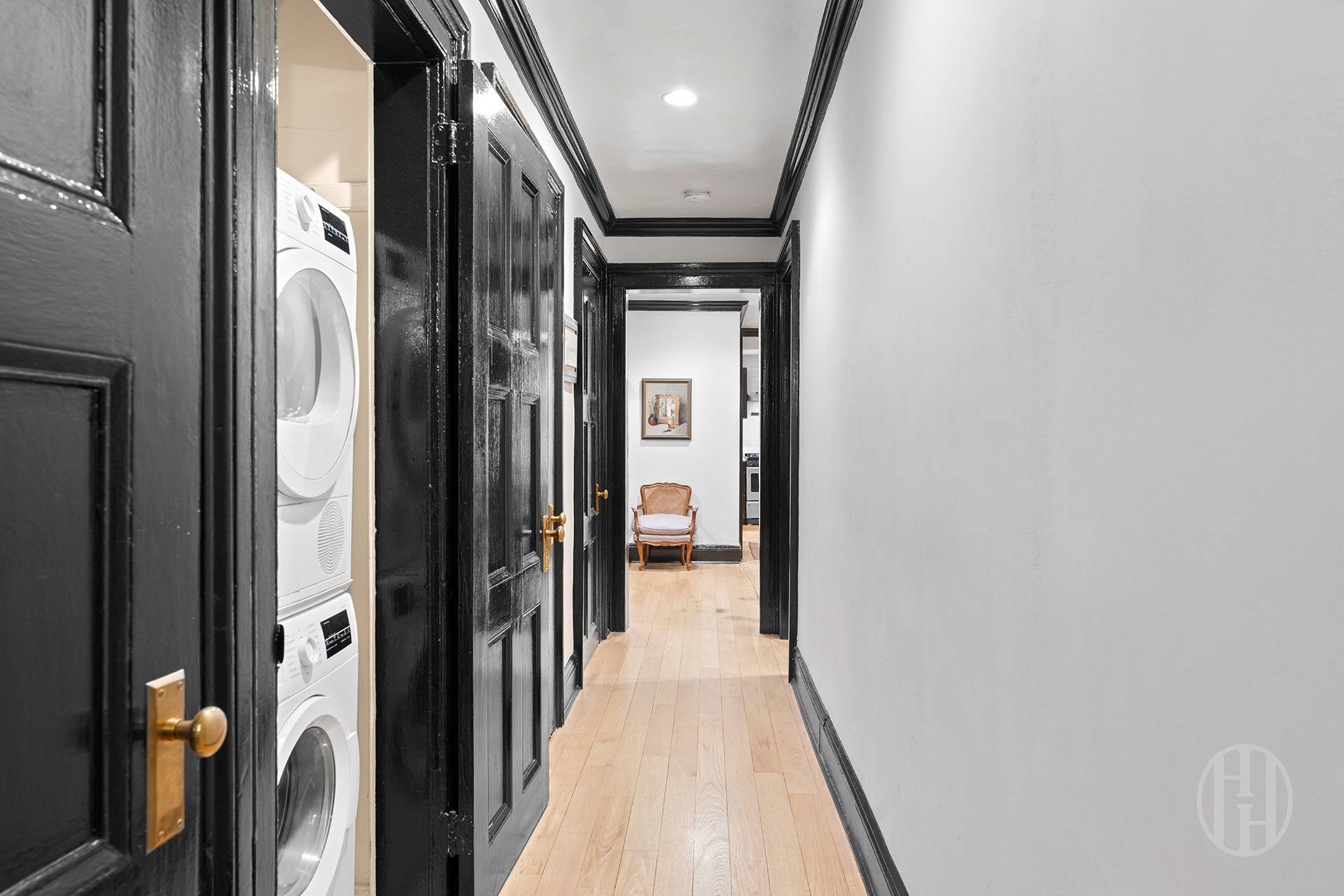 17 W 10th Street 1N