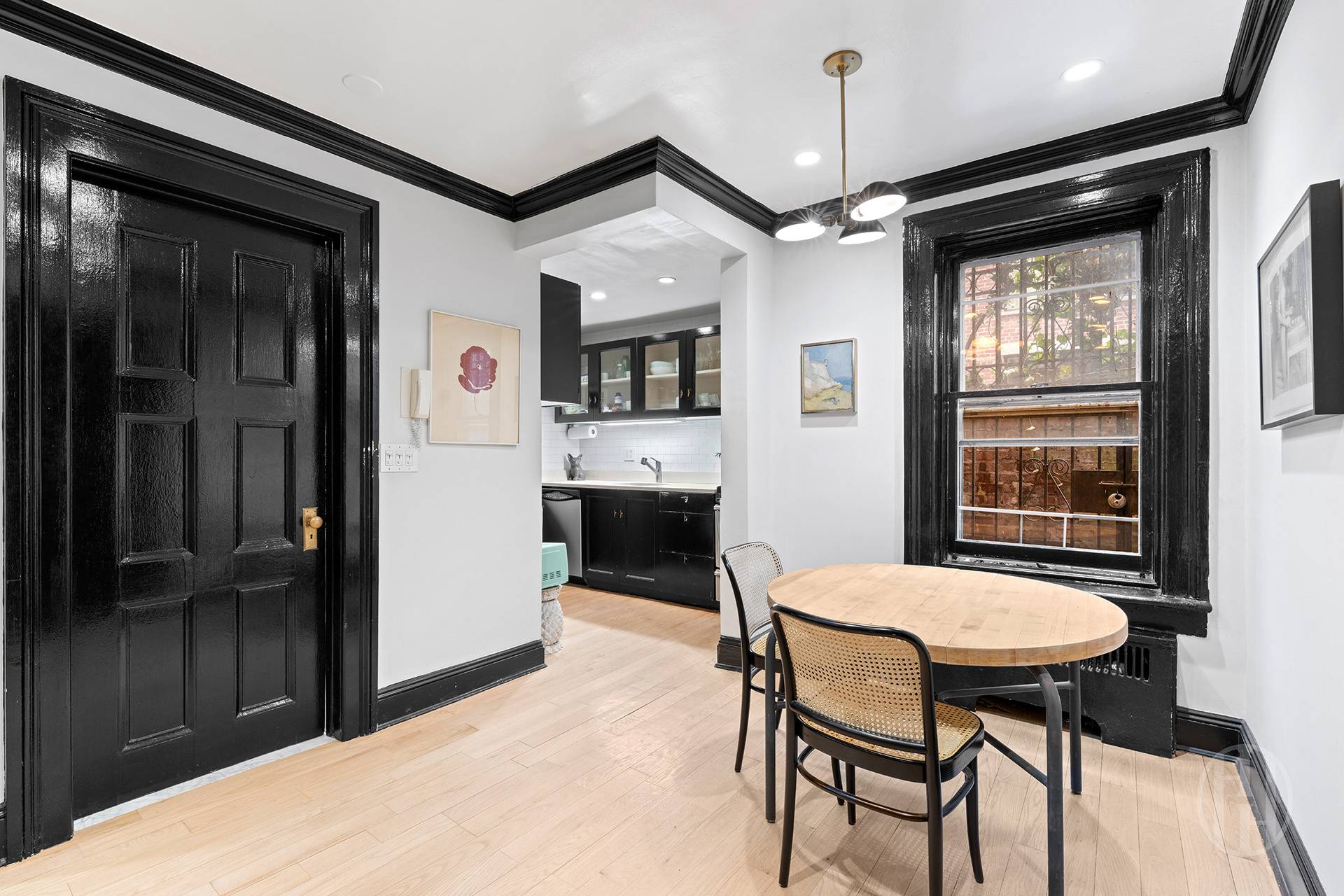 17 W 10th Street 1N