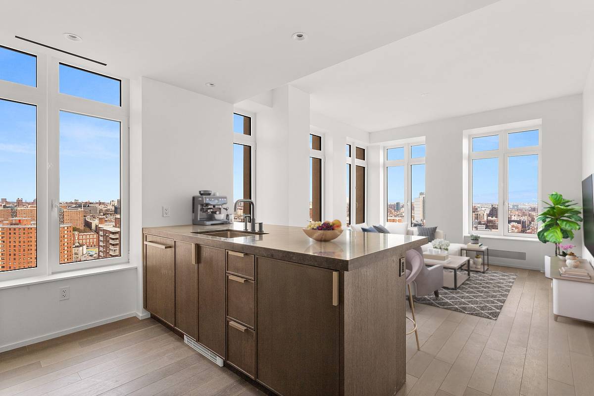 543 W 122nd Street 18D
