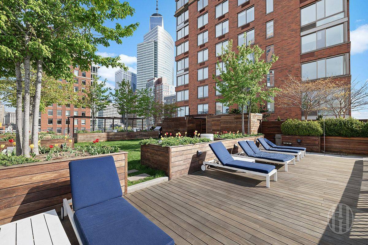 212 Warren Street 5N