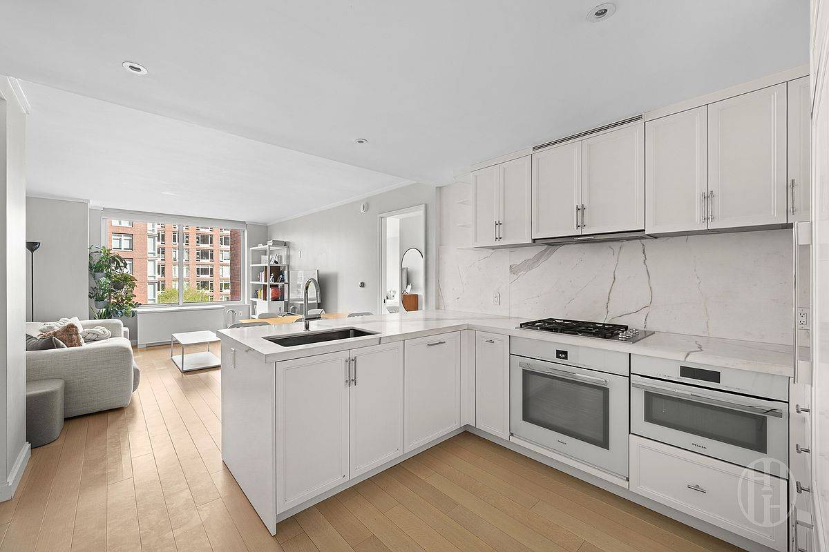 212 Warren Street 5N