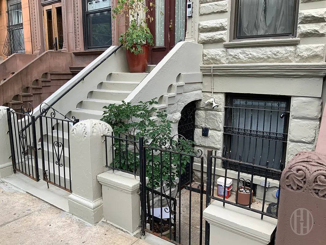 427 Convent Avenue