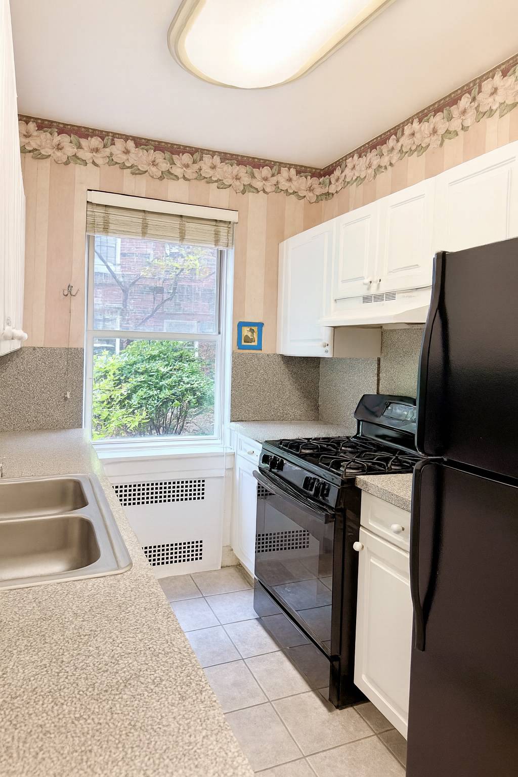 915 E 17th Street 116