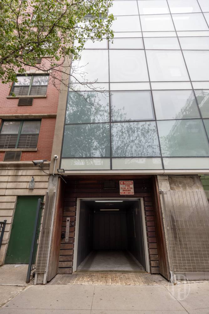 115 Norfolk Street 503
