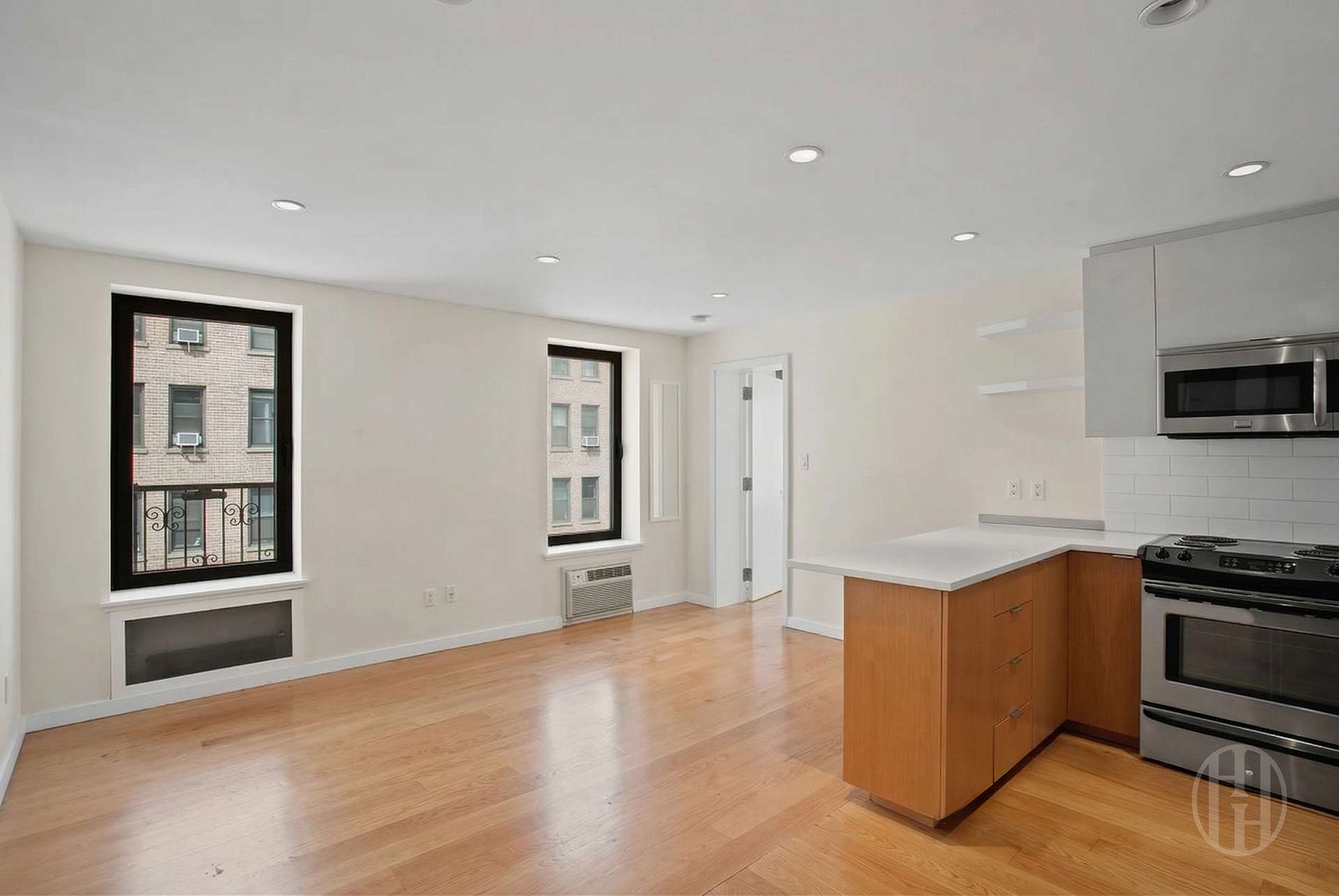 200 E 35th Street 4