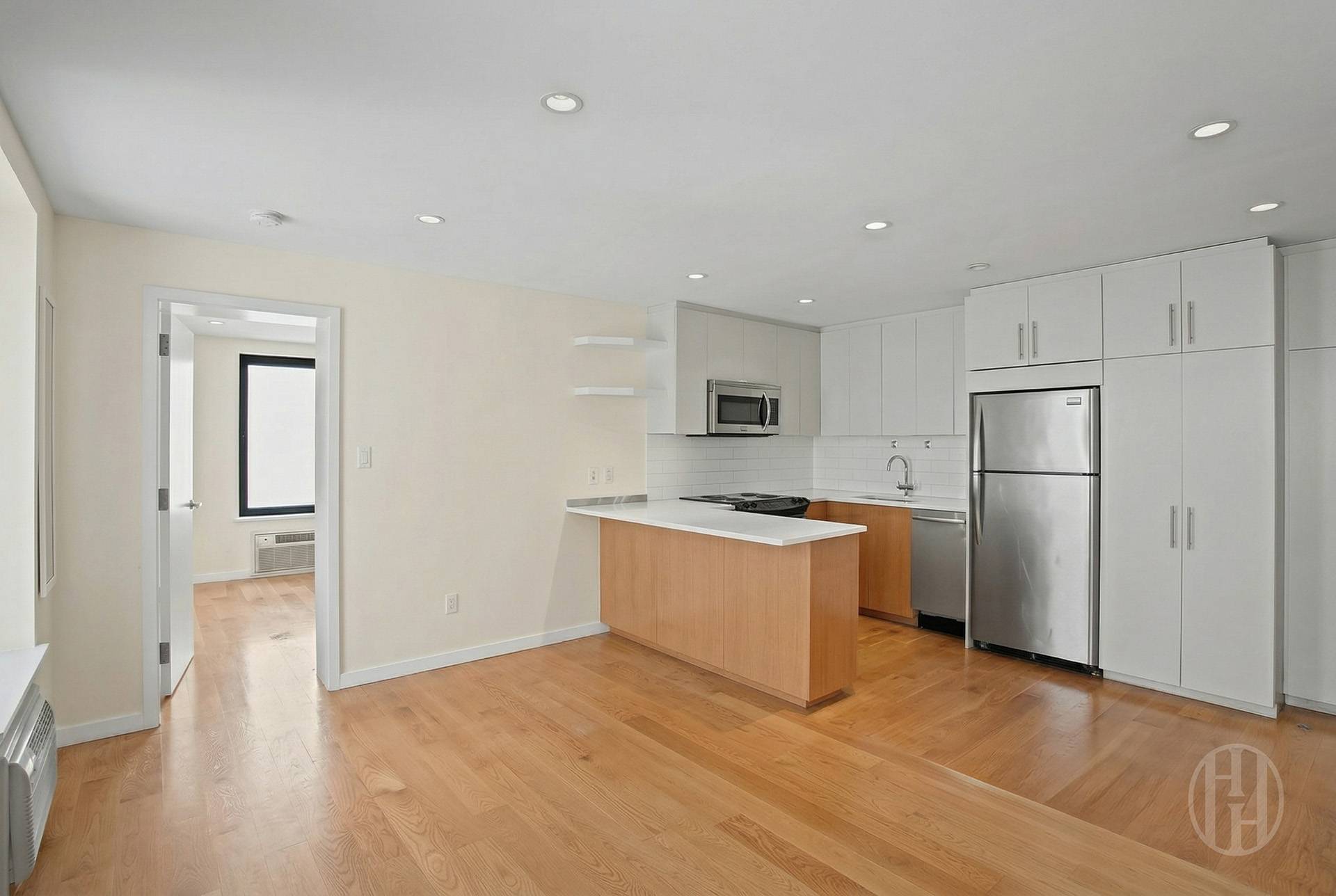 200 E 35th Street 4