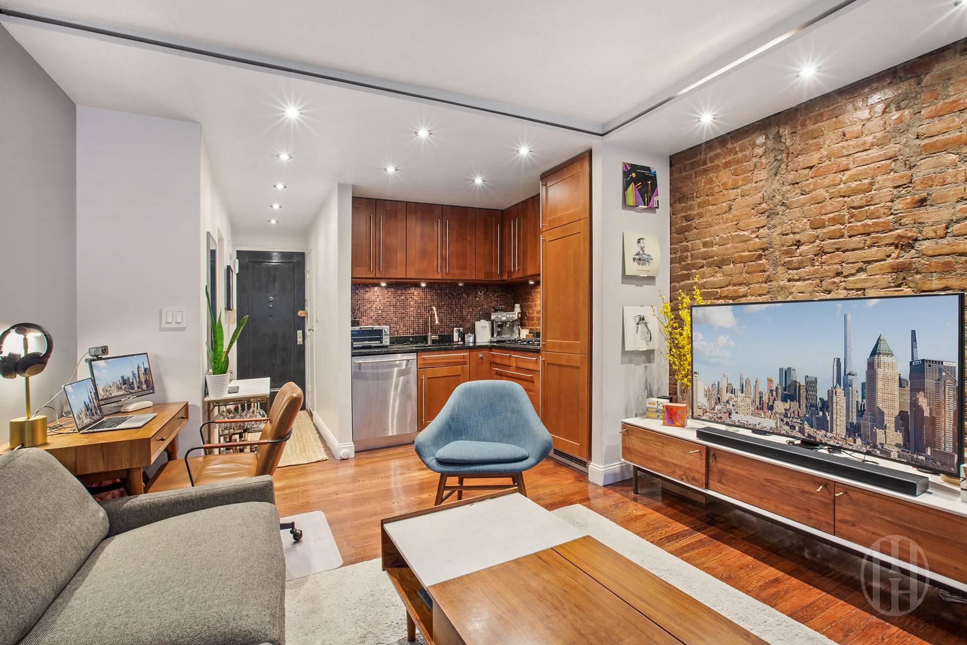 30 E 22nd Street 2B