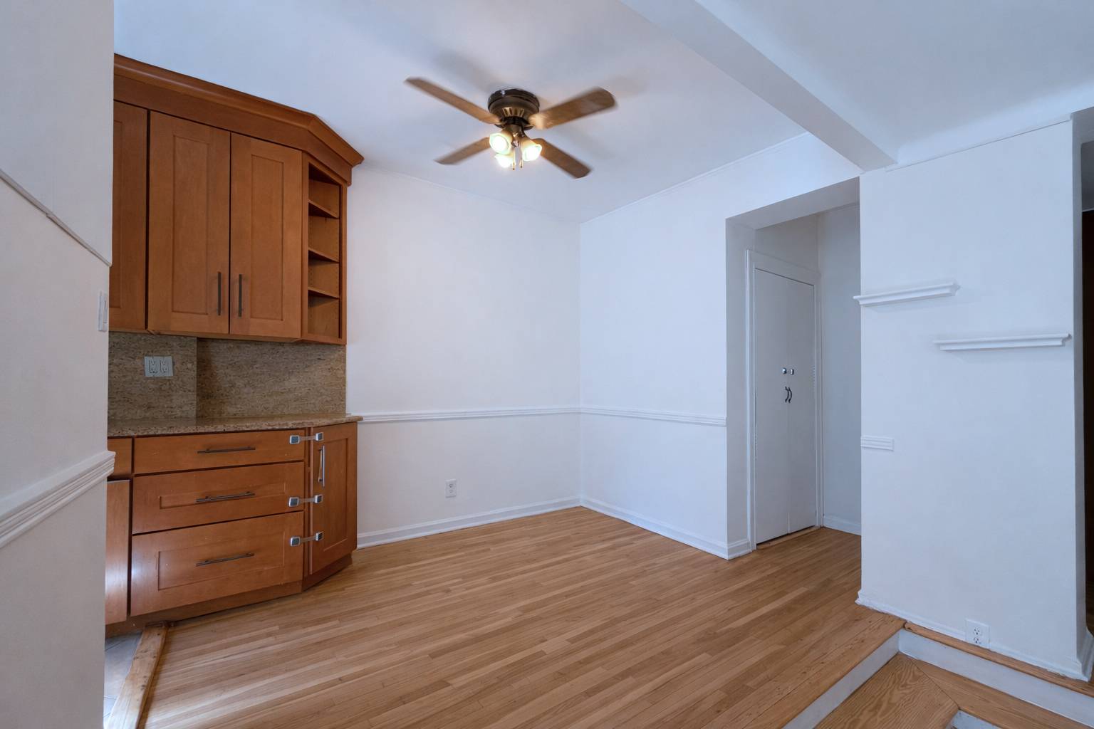 920 E 17th Street 212