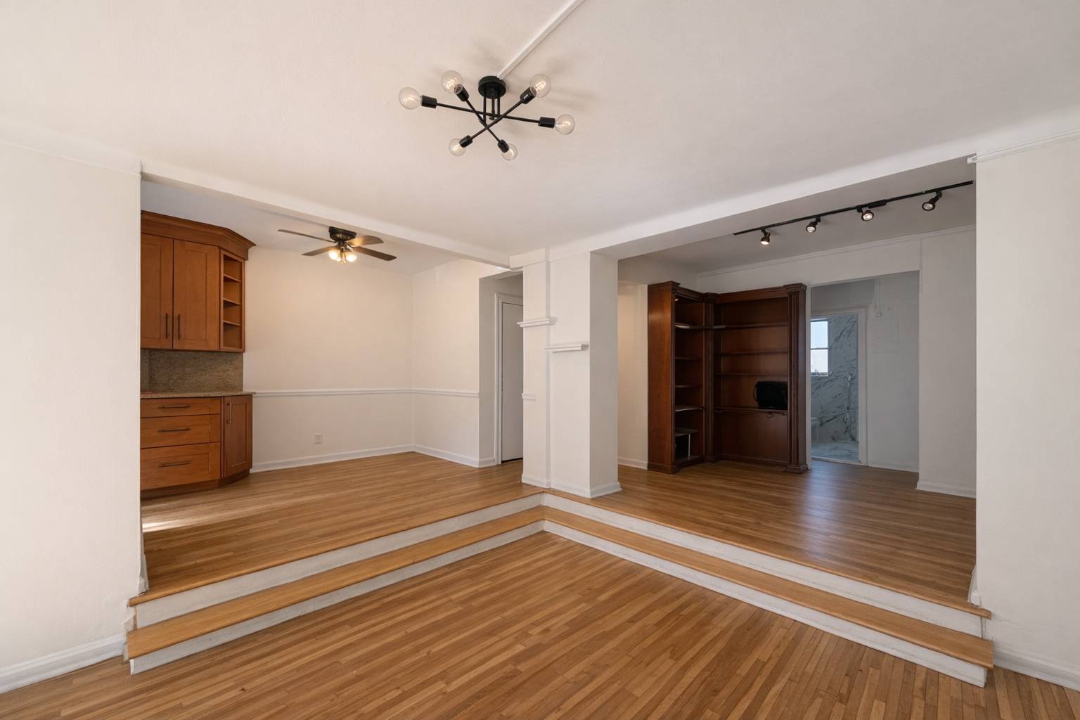 920 E 17th Street 212