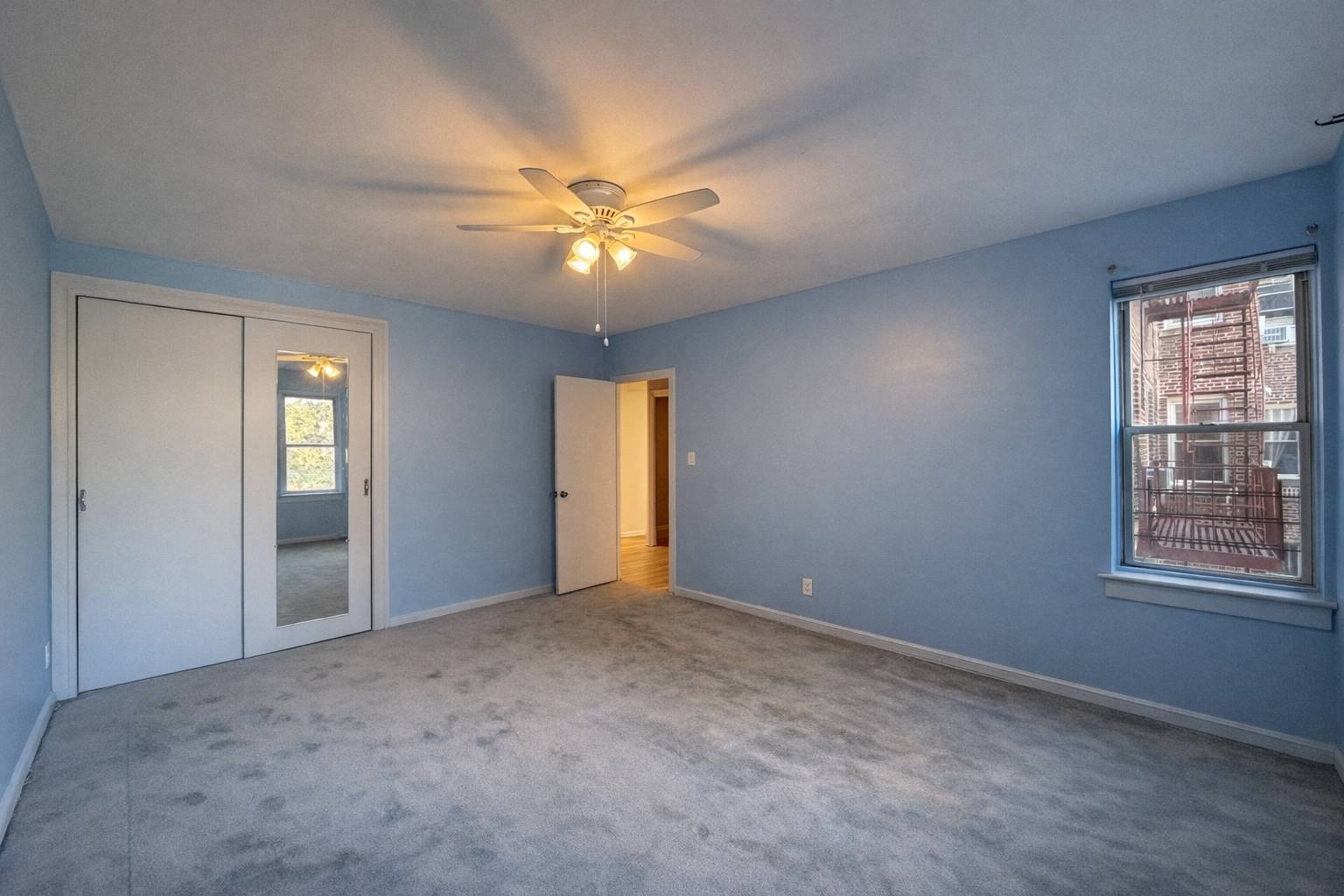 920 E 17th Street 212