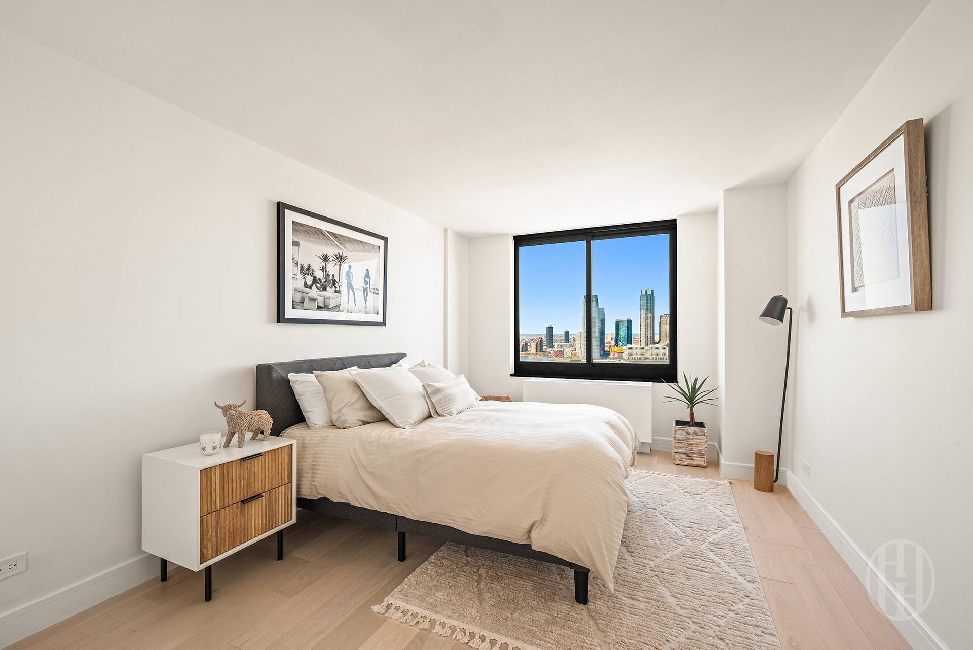 200 Rector Place 35C